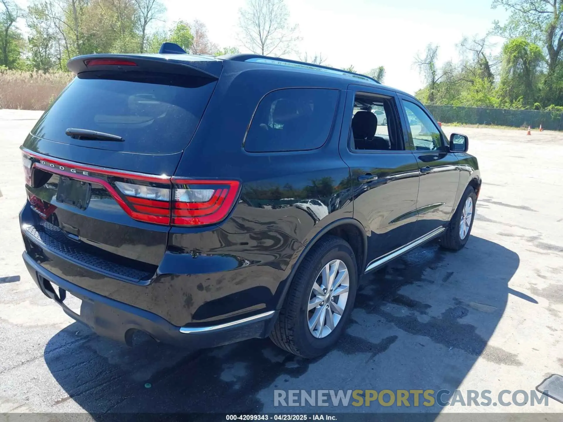 4 Photograph of a damaged car 1C4RDHAG1PC635467 DODGE DURANGO 2023