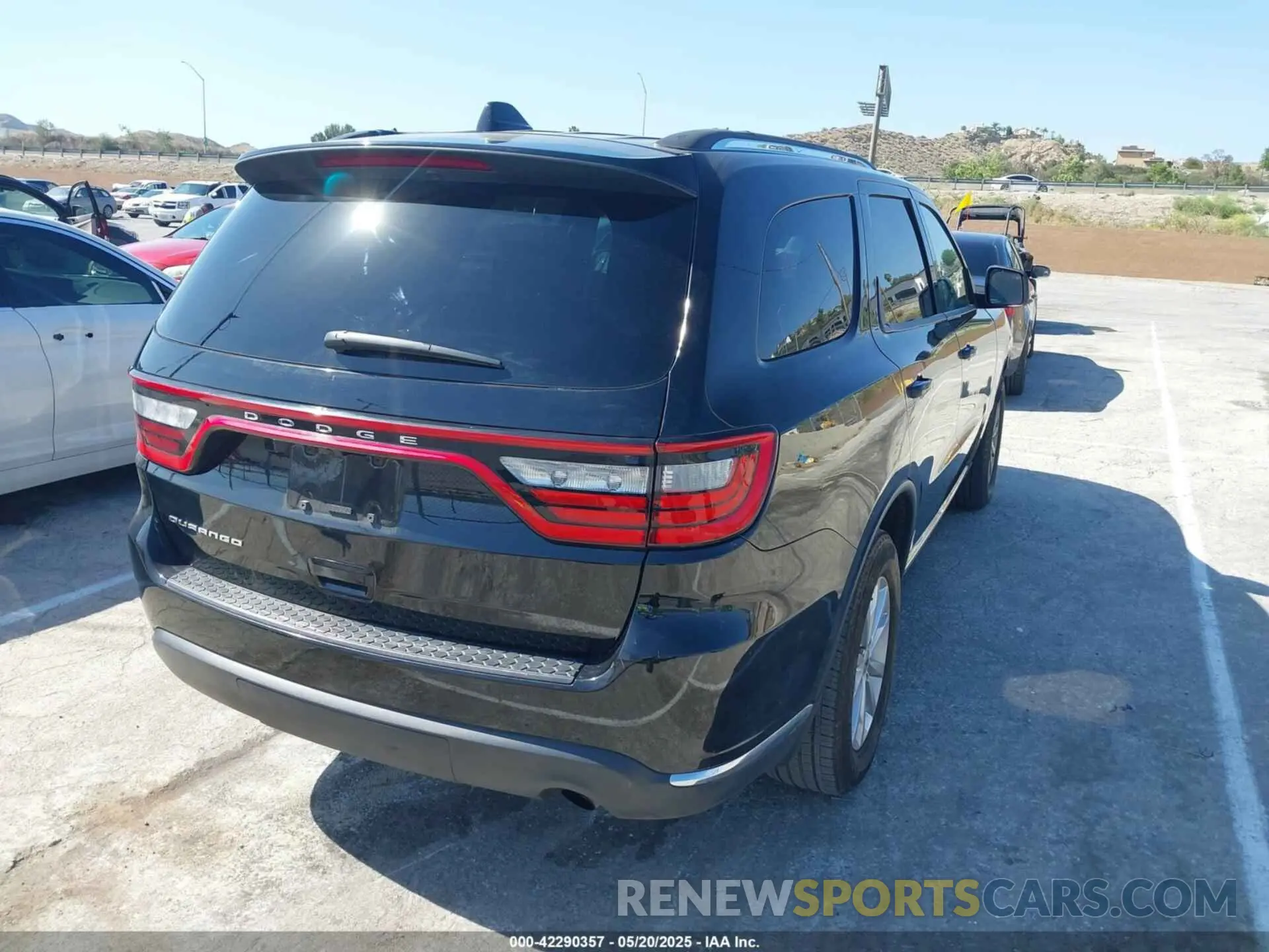4 Photograph of a damaged car 1C4RDHAG5PC630207 DODGE DURANGO 2023