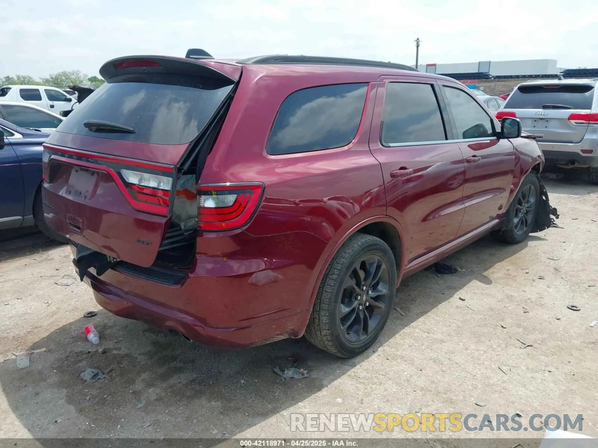 4 Photograph of a damaged car 1C4RDHDG1PC589604 DODGE DURANGO 2023