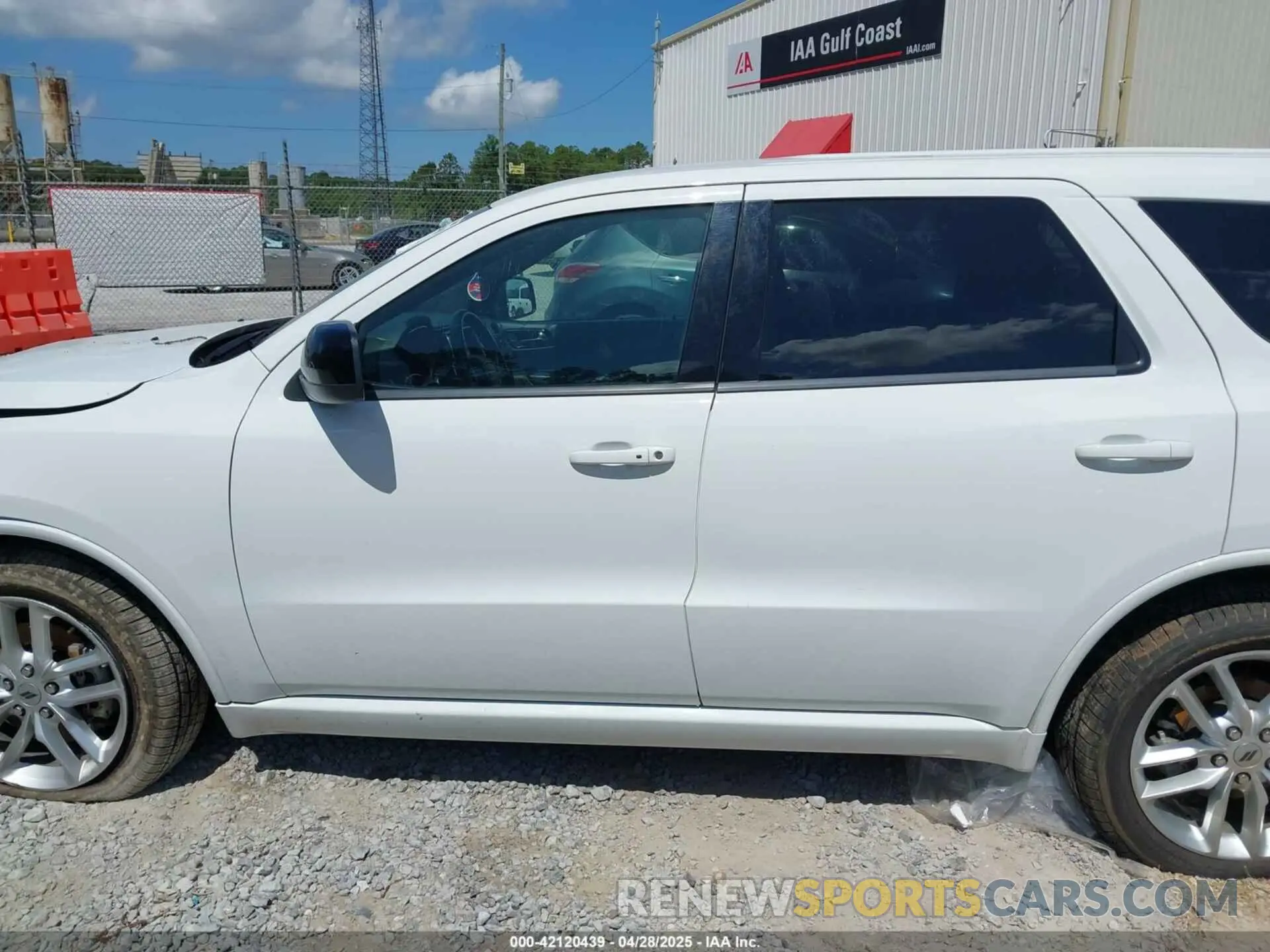 13 Photograph of a damaged car 1C4RDHDG1PC630426 DODGE DURANGO 2023