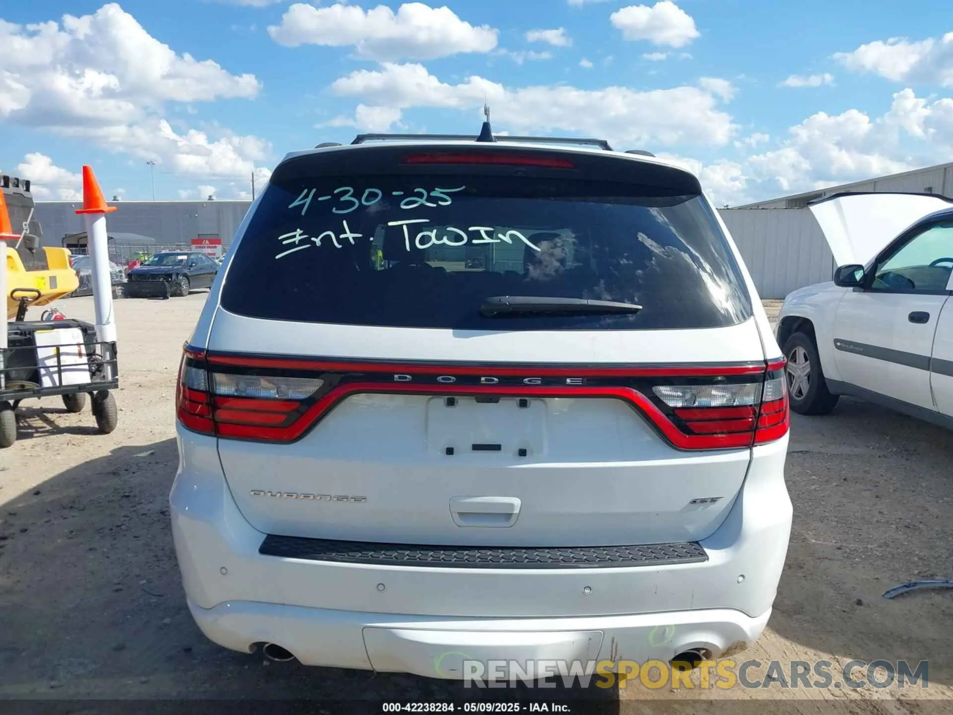 17 Photograph of a damaged car 1C4RDHDG5PC635967 DODGE DURANGO 2023