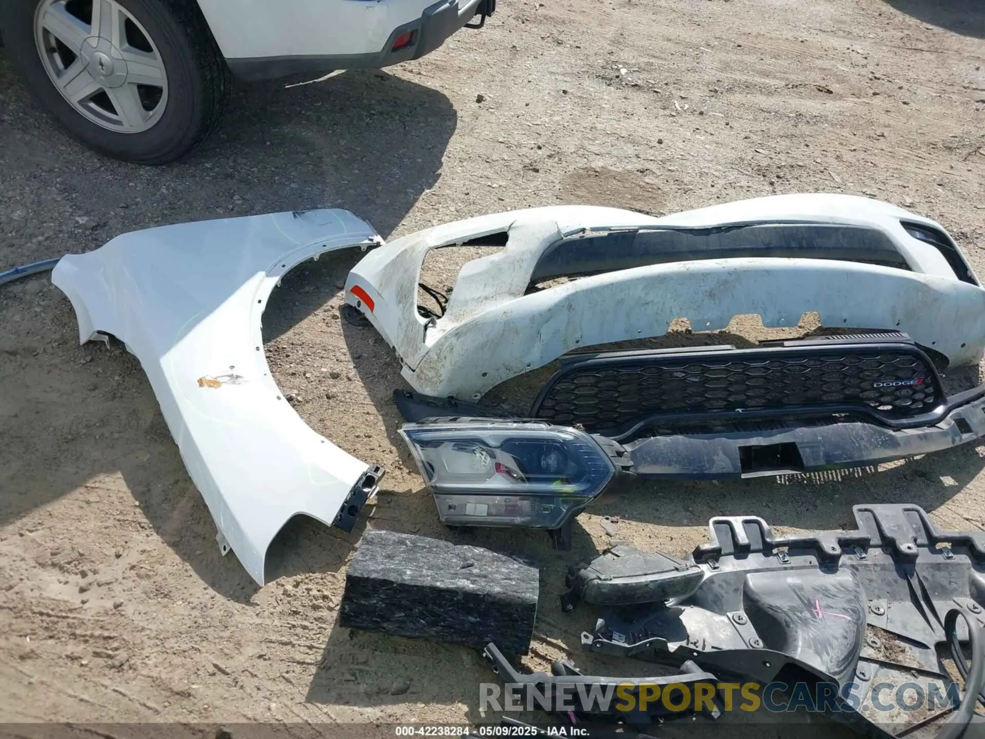 19 Photograph of a damaged car 1C4RDHDG5PC635967 DODGE DURANGO 2023