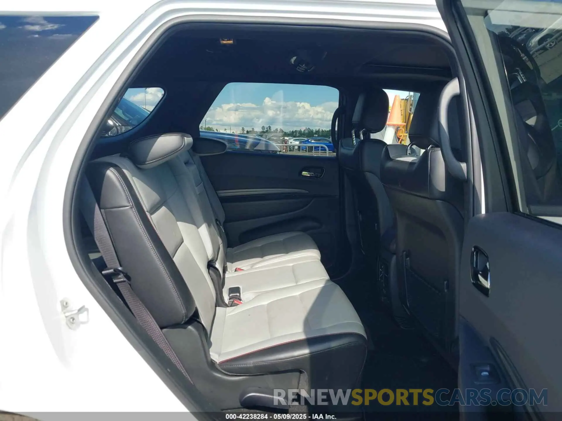 8 Photograph of a damaged car 1C4RDHDG5PC635967 DODGE DURANGO 2023