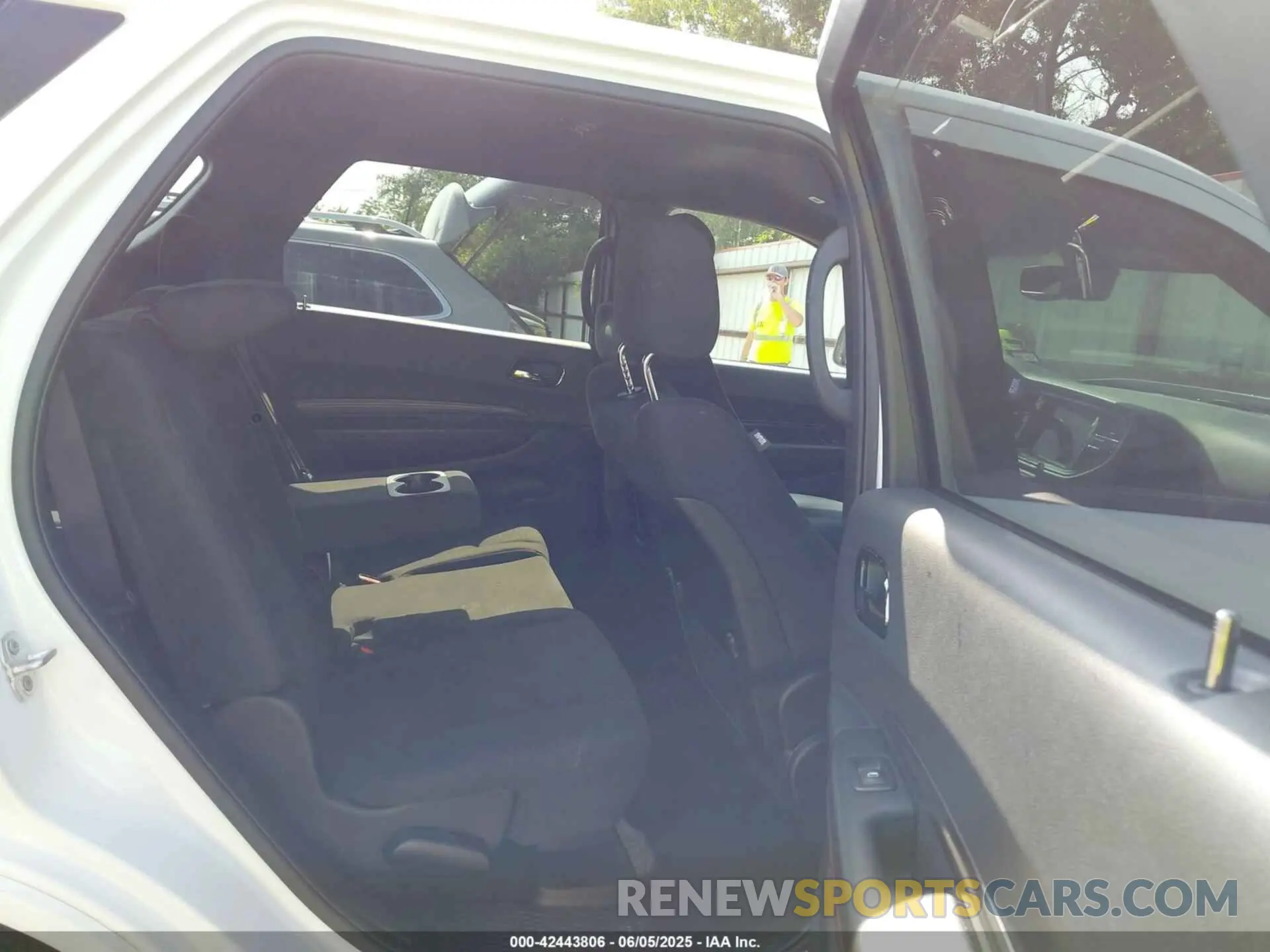 8 Photograph of a damaged car 1C4RDHDG6PC685566 DODGE DURANGO 2023