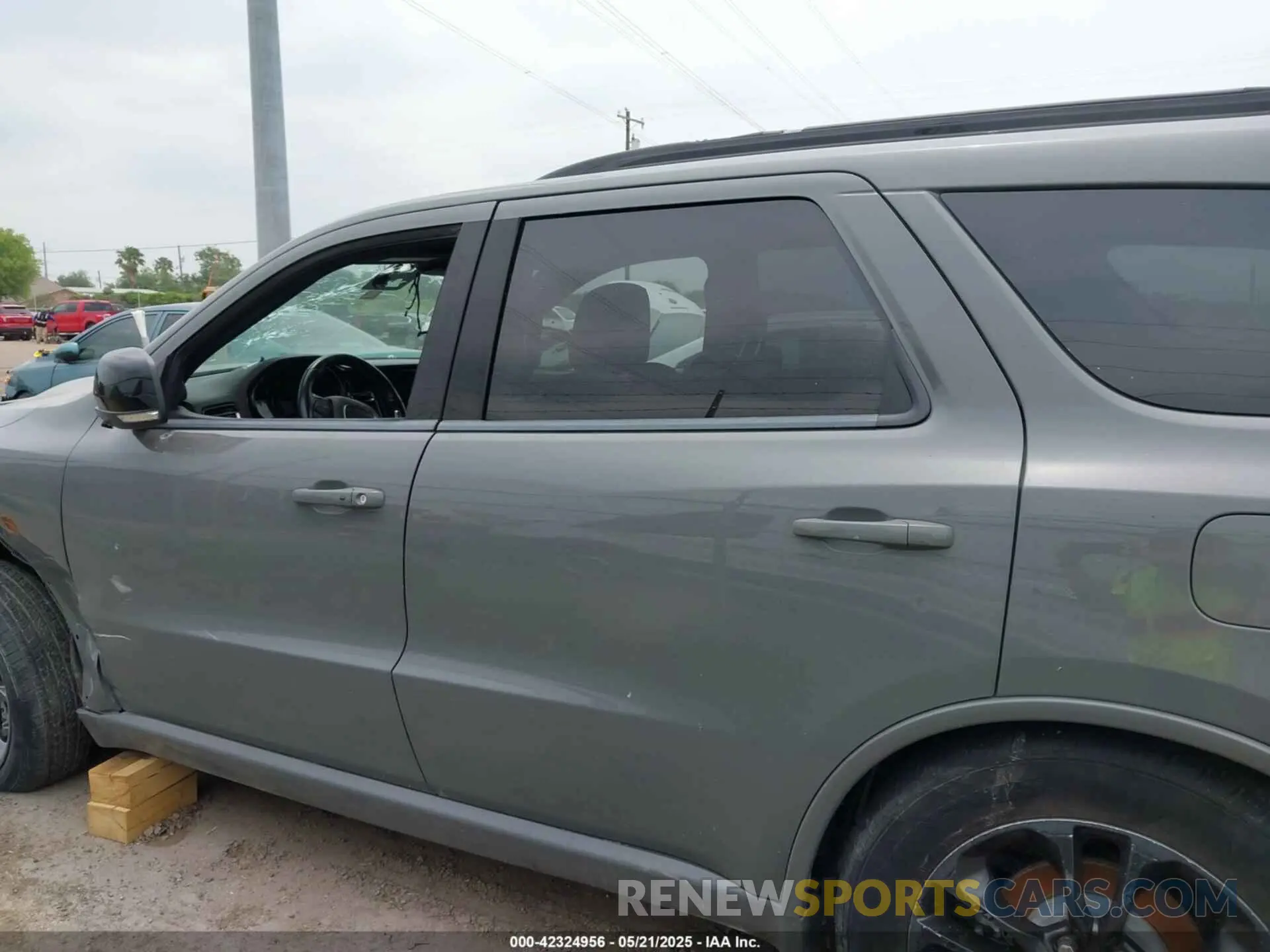 13 Photograph of a damaged car 1C4RDHDG9PC589608 DODGE DURANGO 2023