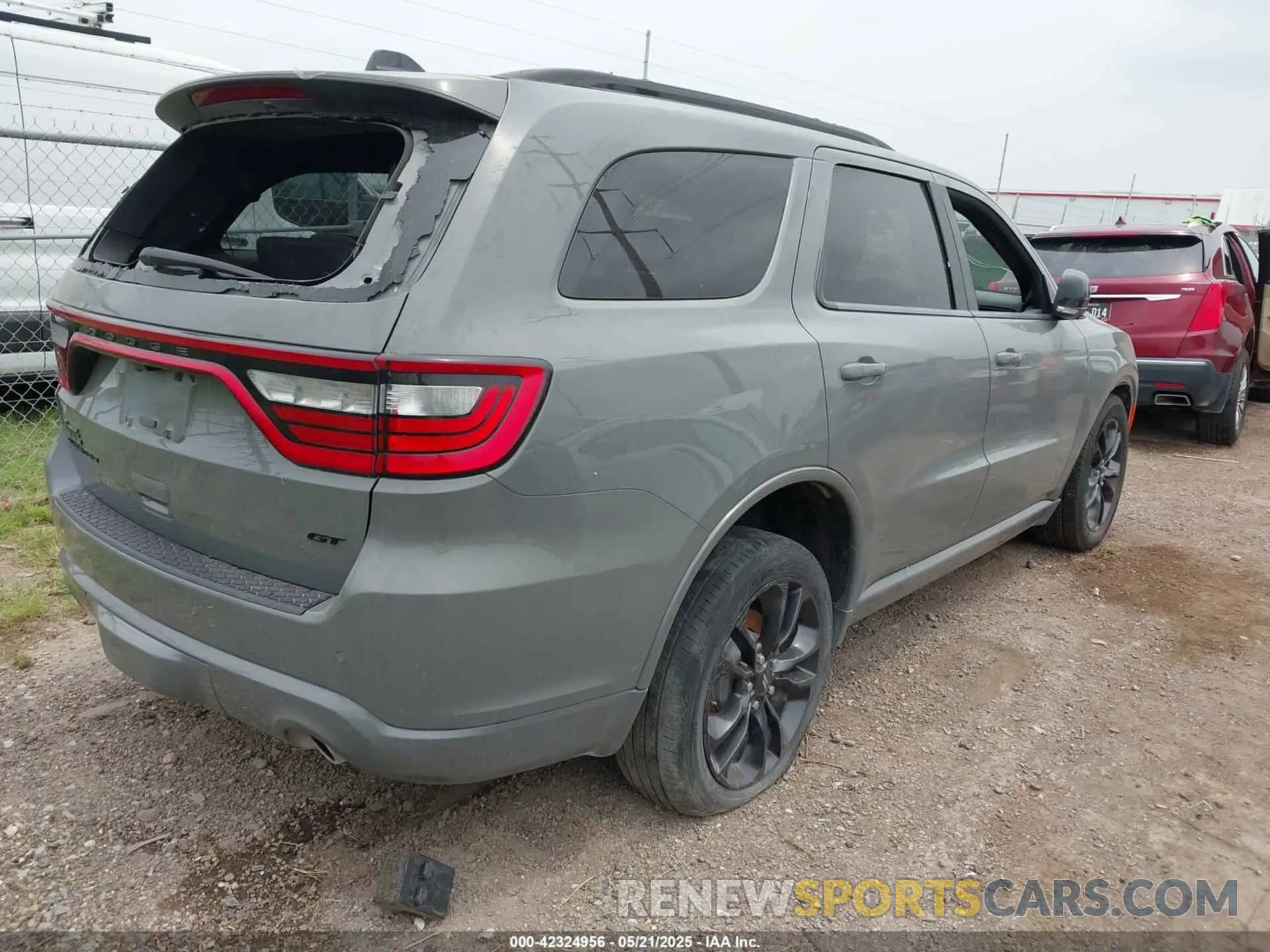 4 Photograph of a damaged car 1C4RDHDG9PC589608 DODGE DURANGO 2023