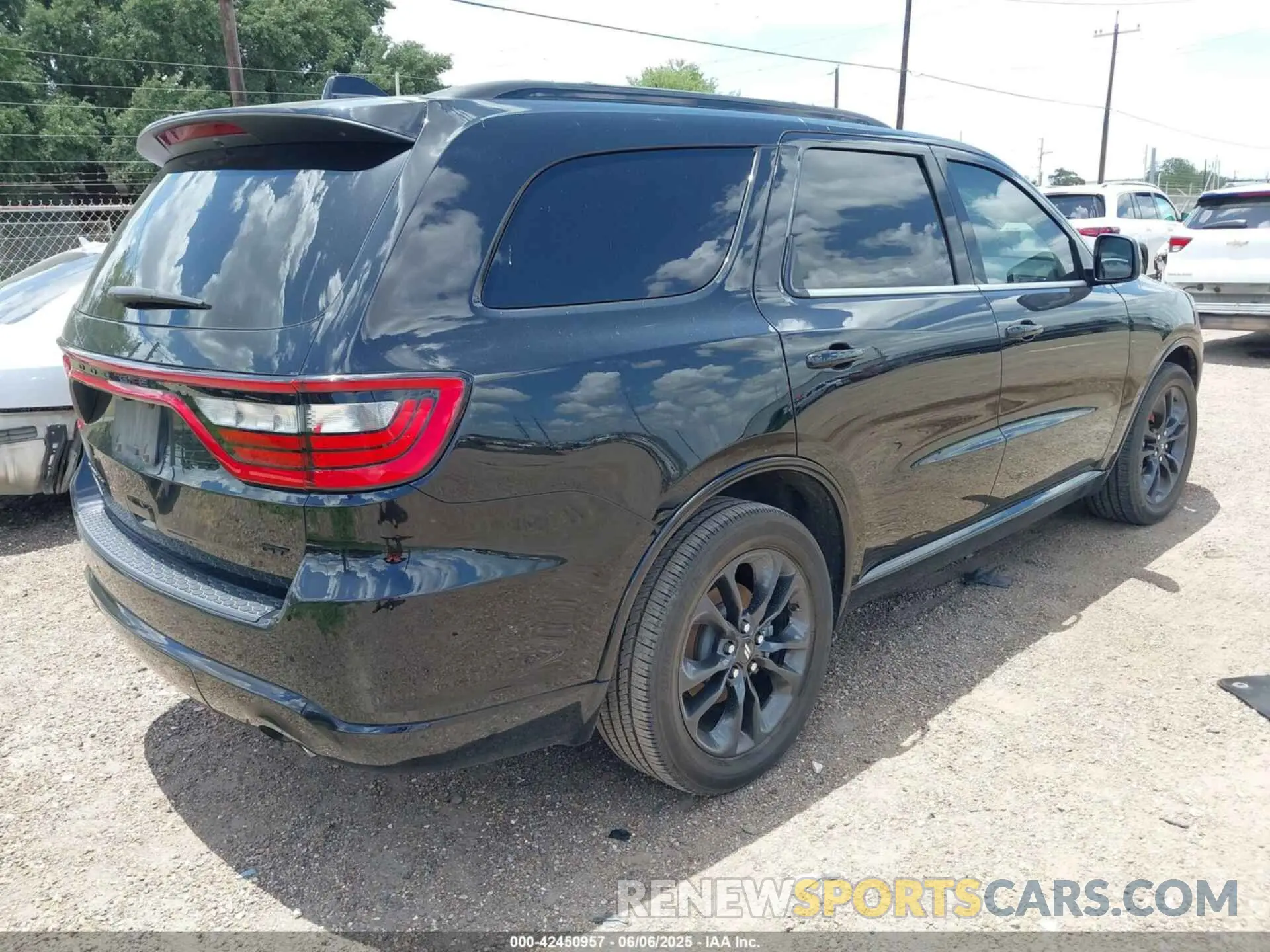 4 Photograph of a damaged car 1C4RDHDGXPC636273 DODGE DURANGO 2023