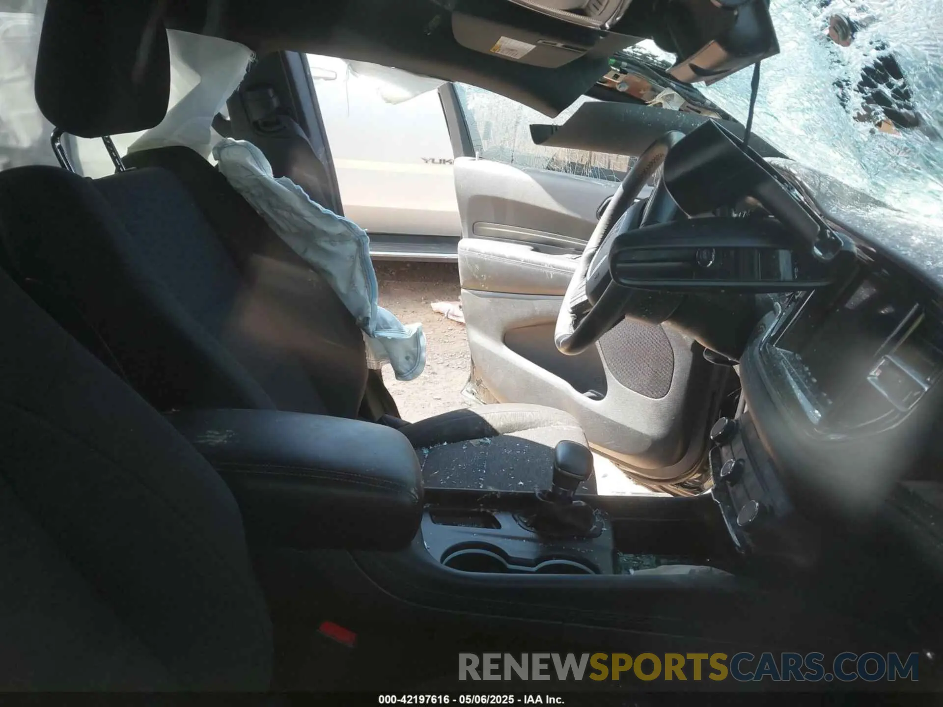5 Photograph of a damaged car 1C4RDJAGXPC639198 DODGE DURANGO 2023