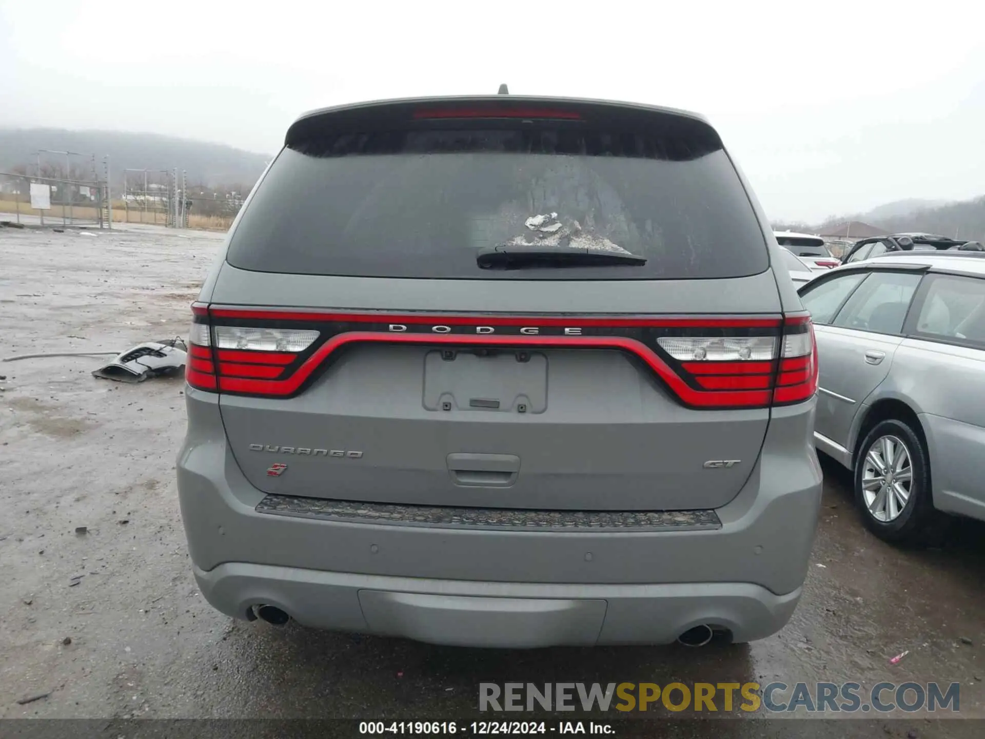17 Photograph of a damaged car 1C4RDJDG1PC556514 DODGE DURANGO 2023
