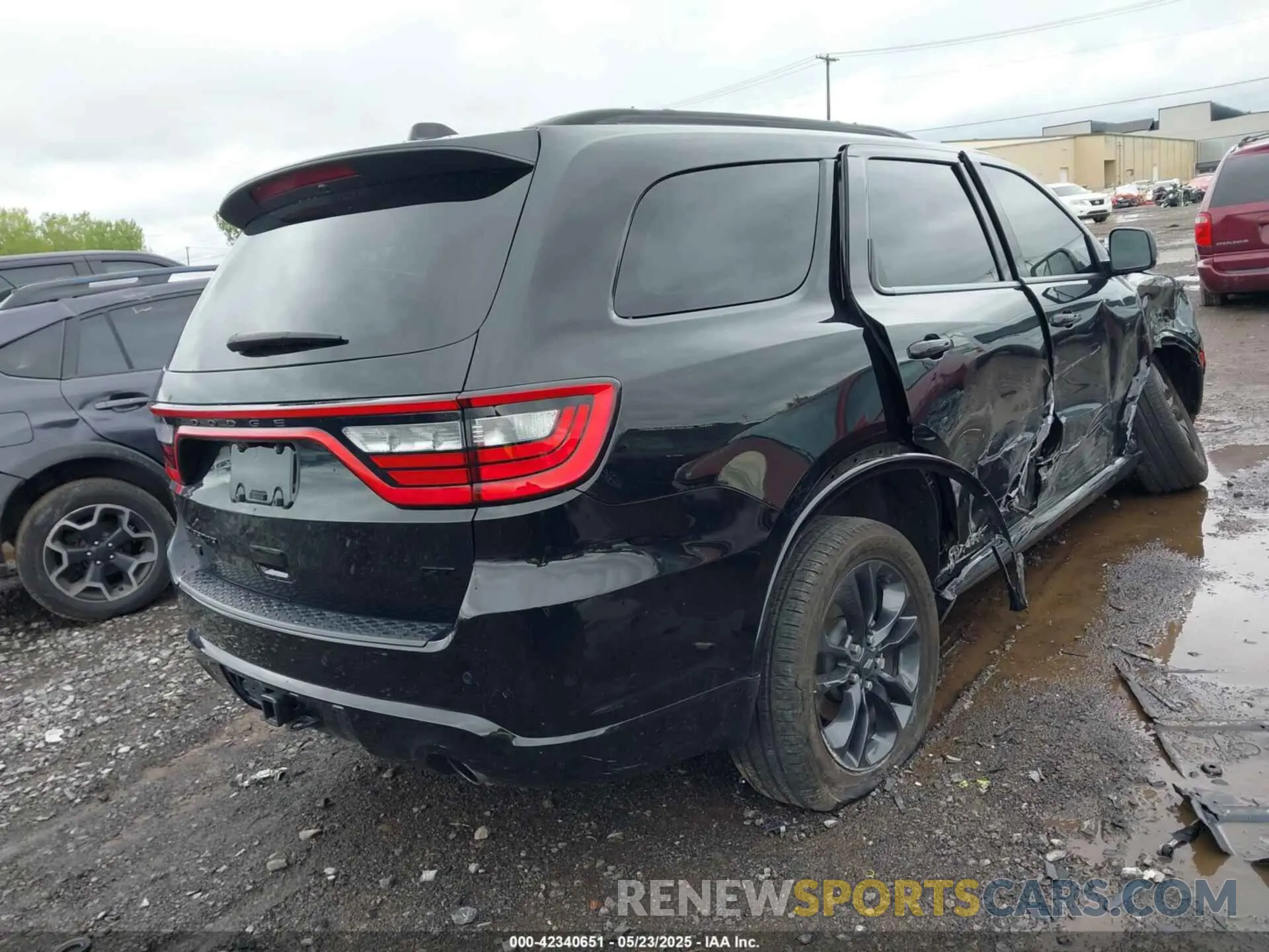 4 Photograph of a damaged car 1C4RDJDG3PC653651 DODGE DURANGO 2023