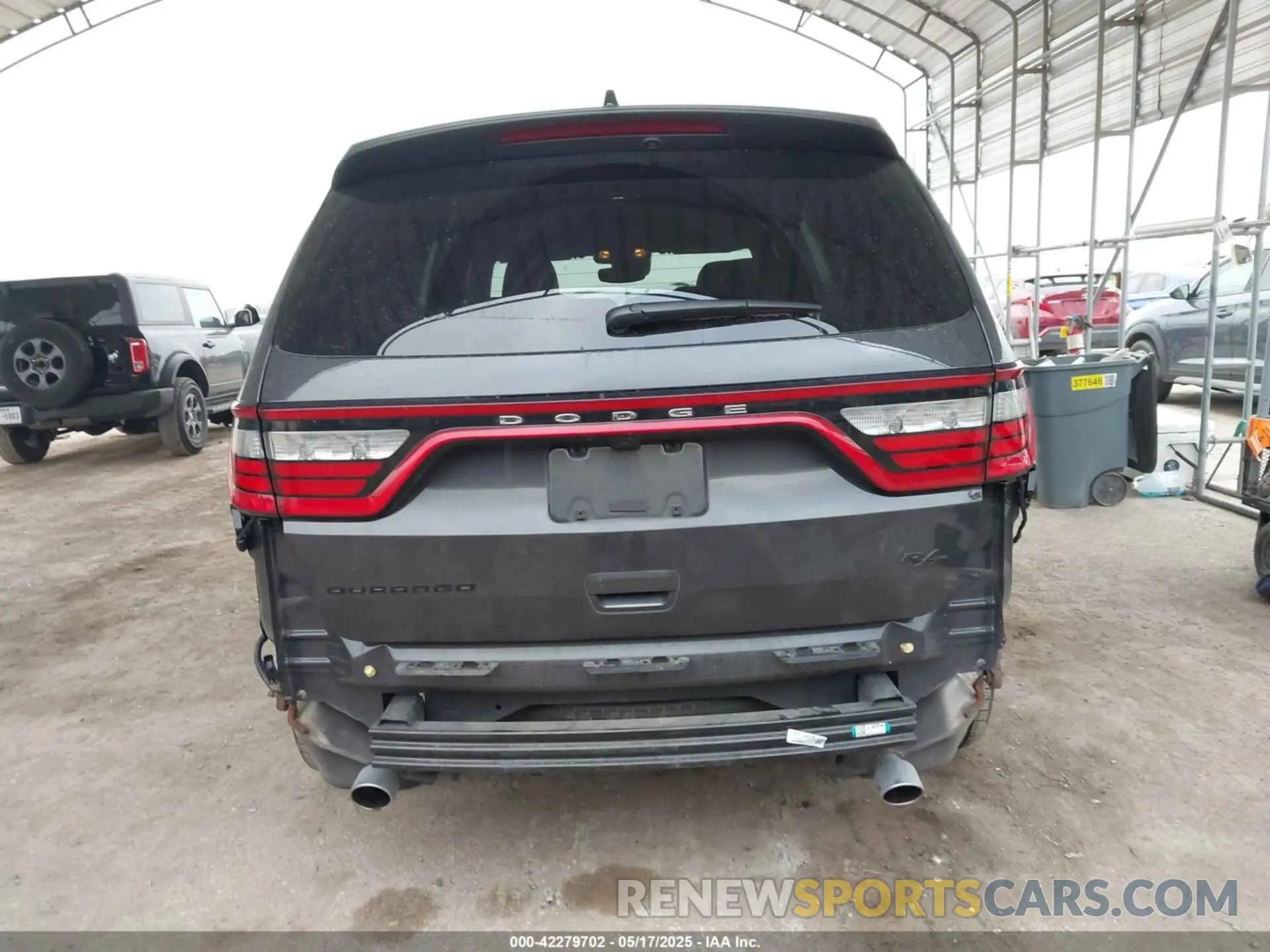 17 Photograph of a damaged car 1C4SDHCT4PC715020 DODGE DURANGO 2023