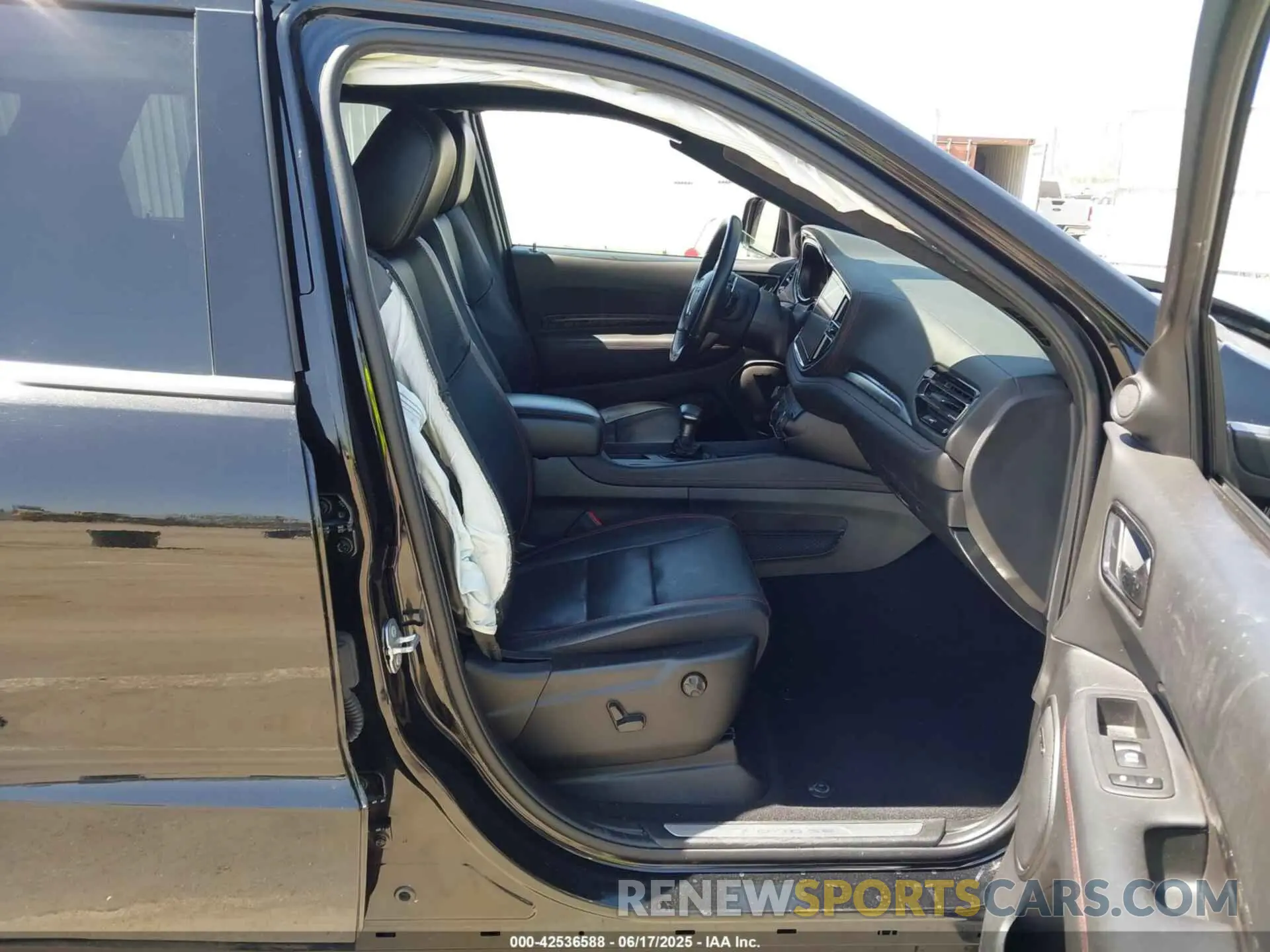 5 Photograph of a damaged car 1C4SDHCT7PC579370 DODGE DURANGO 2023