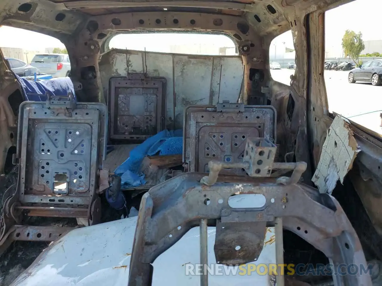 10 Photograph of a damaged car 1C4SDJCT5PC569623 DODGE DURANGO 2023