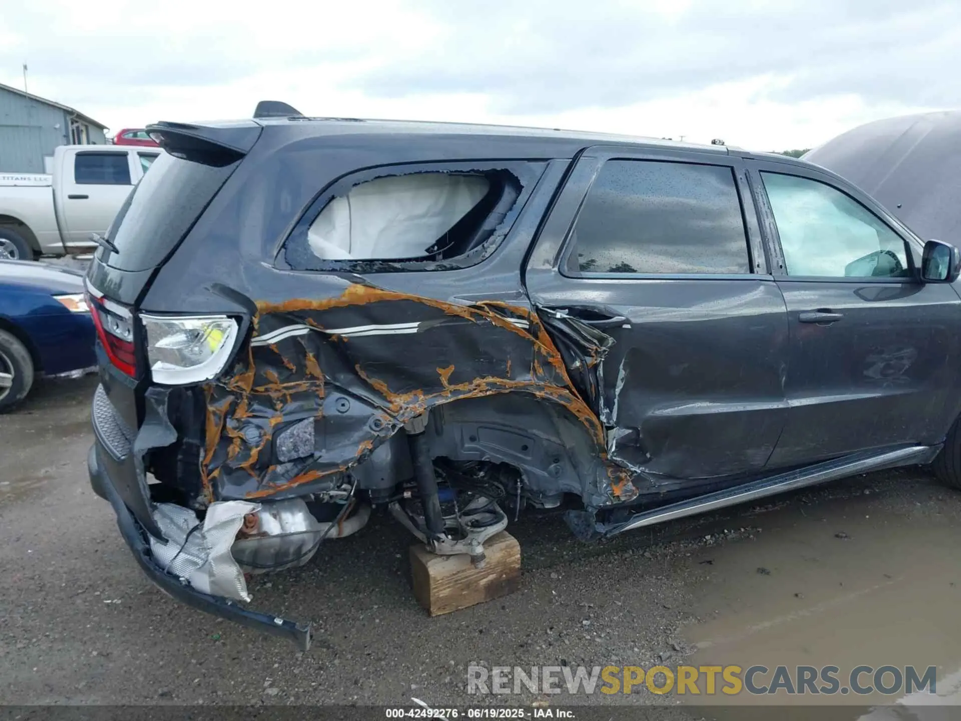 6 Photograph of a damaged car 1C4SDJFTXPC631559 DODGE DURANGO 2023