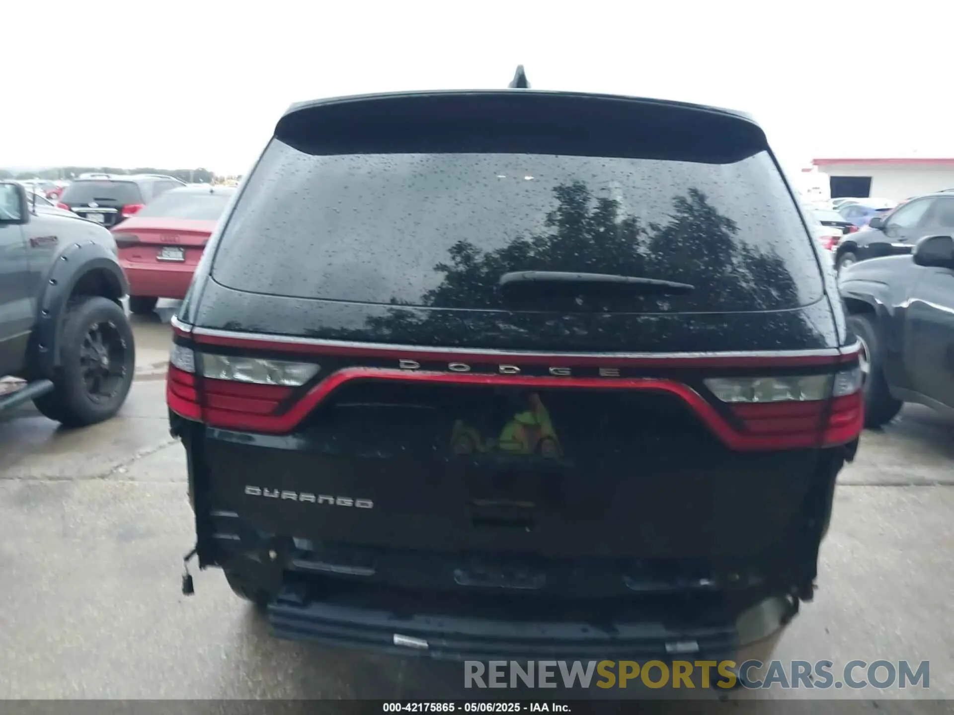 17 Photograph of a damaged car 1C4RDHAG4RC149822 DODGE DURANGO 2024