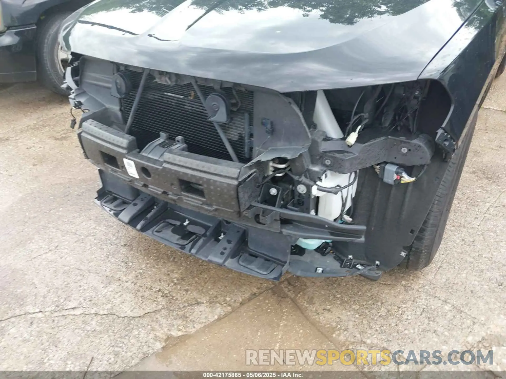 6 Photograph of a damaged car 1C4RDHAG4RC149822 DODGE DURANGO 2024