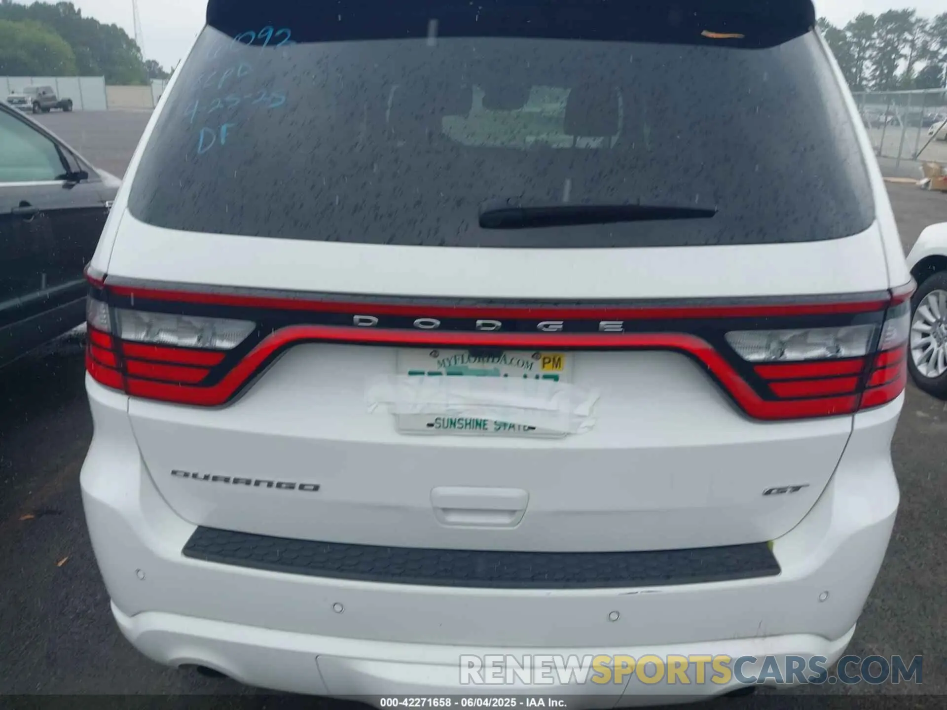 15 Photograph of a damaged car 1C4RDHDG0RC136092 DODGE DURANGO 2024