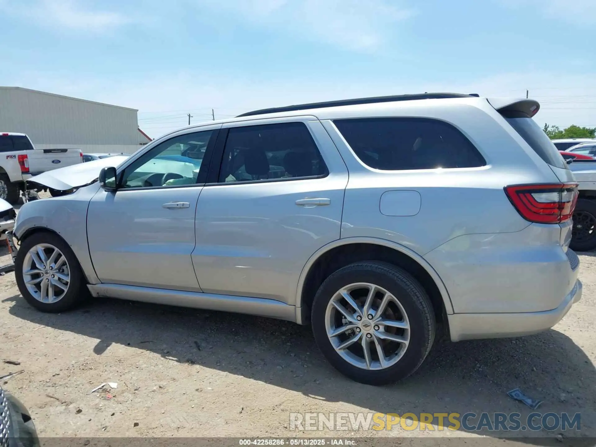 15 Photograph of a damaged car 1C4RDHDG7RC118866 DODGE DURANGO 2024
