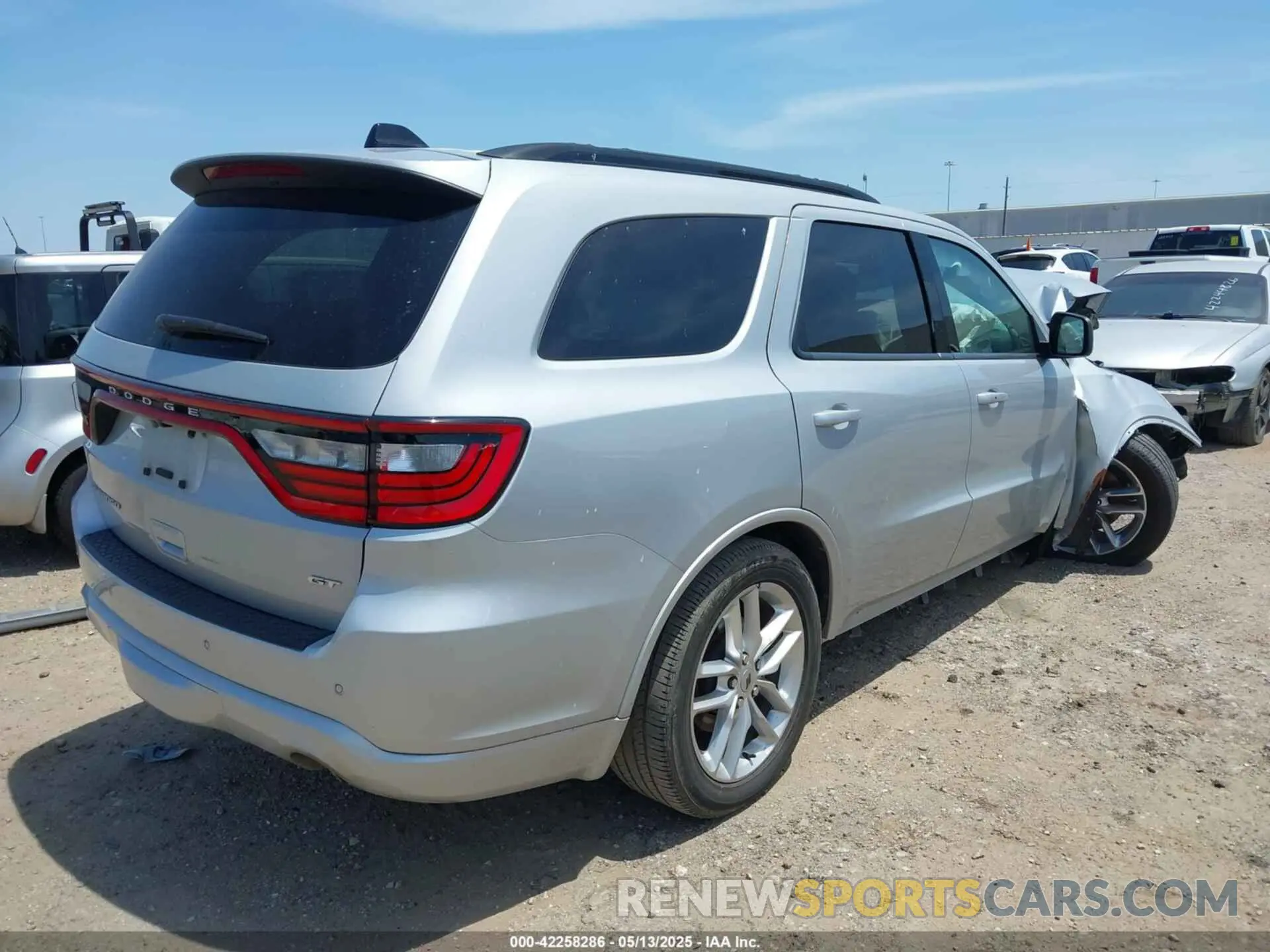 4 Photograph of a damaged car 1C4RDHDG7RC118866 DODGE DURANGO 2024