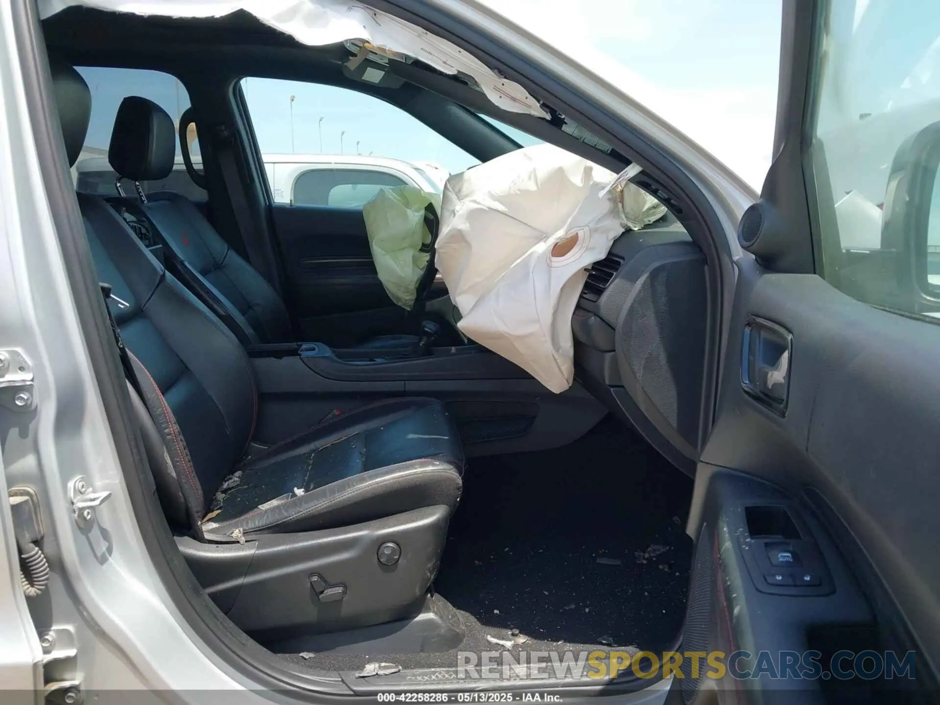 5 Photograph of a damaged car 1C4RDHDG7RC118866 DODGE DURANGO 2024