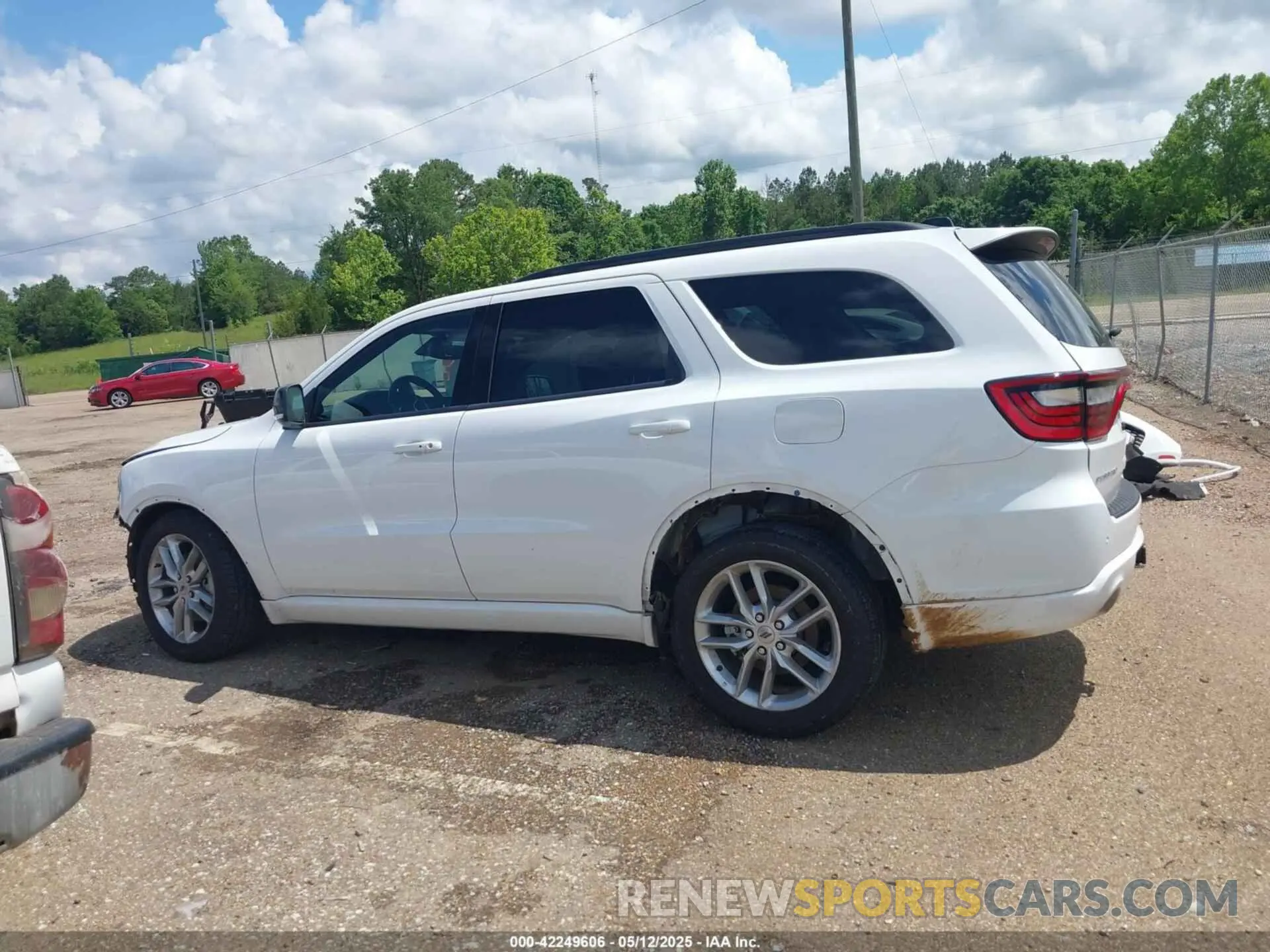 15 Photograph of a damaged car 1C4RDHDG9RC118383 DODGE DURANGO 2024
