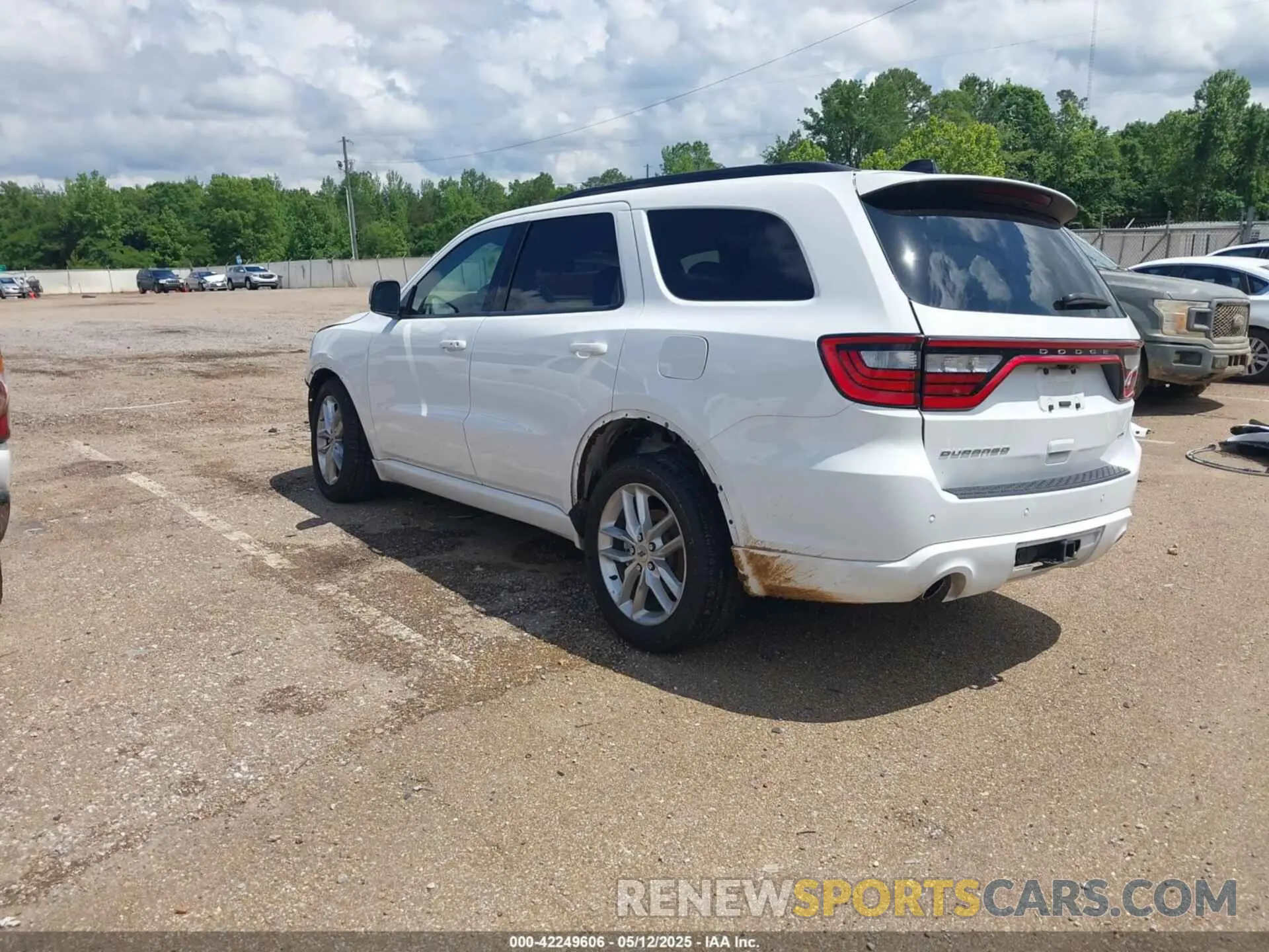 3 Photograph of a damaged car 1C4RDHDG9RC118383 DODGE DURANGO 2024