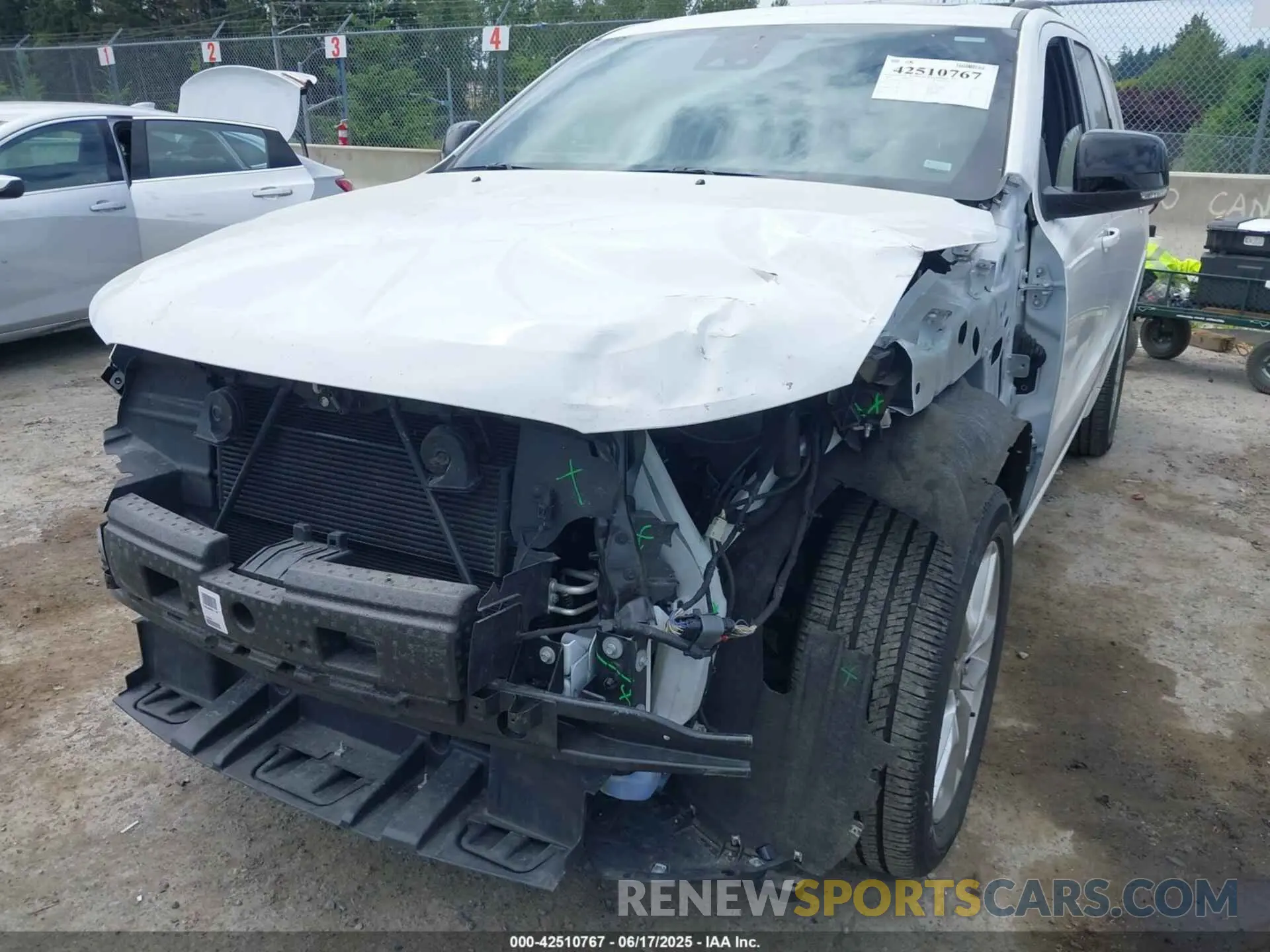 6 Photograph of a damaged car 1C4RDJDG0RC213096 DODGE DURANGO 2024