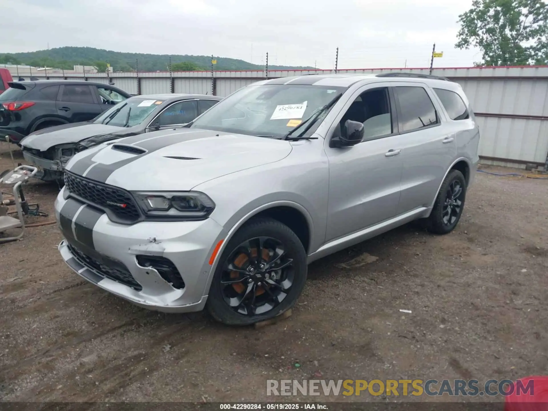 2 Photograph of a damaged car 1C4RDJDG2RC143164 DODGE DURANGO 2024