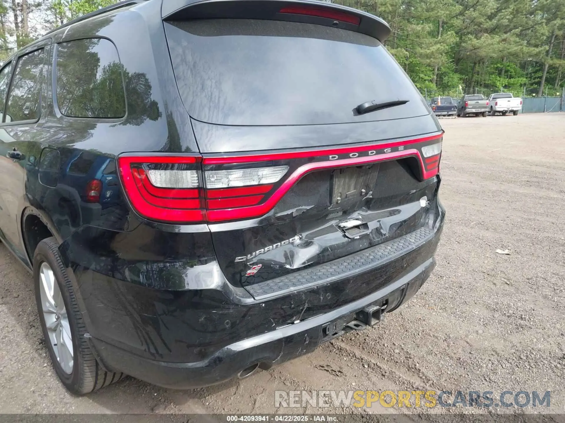 6 Photograph of a damaged car 1C4RDJDG6RC192190 DODGE DURANGO 2024