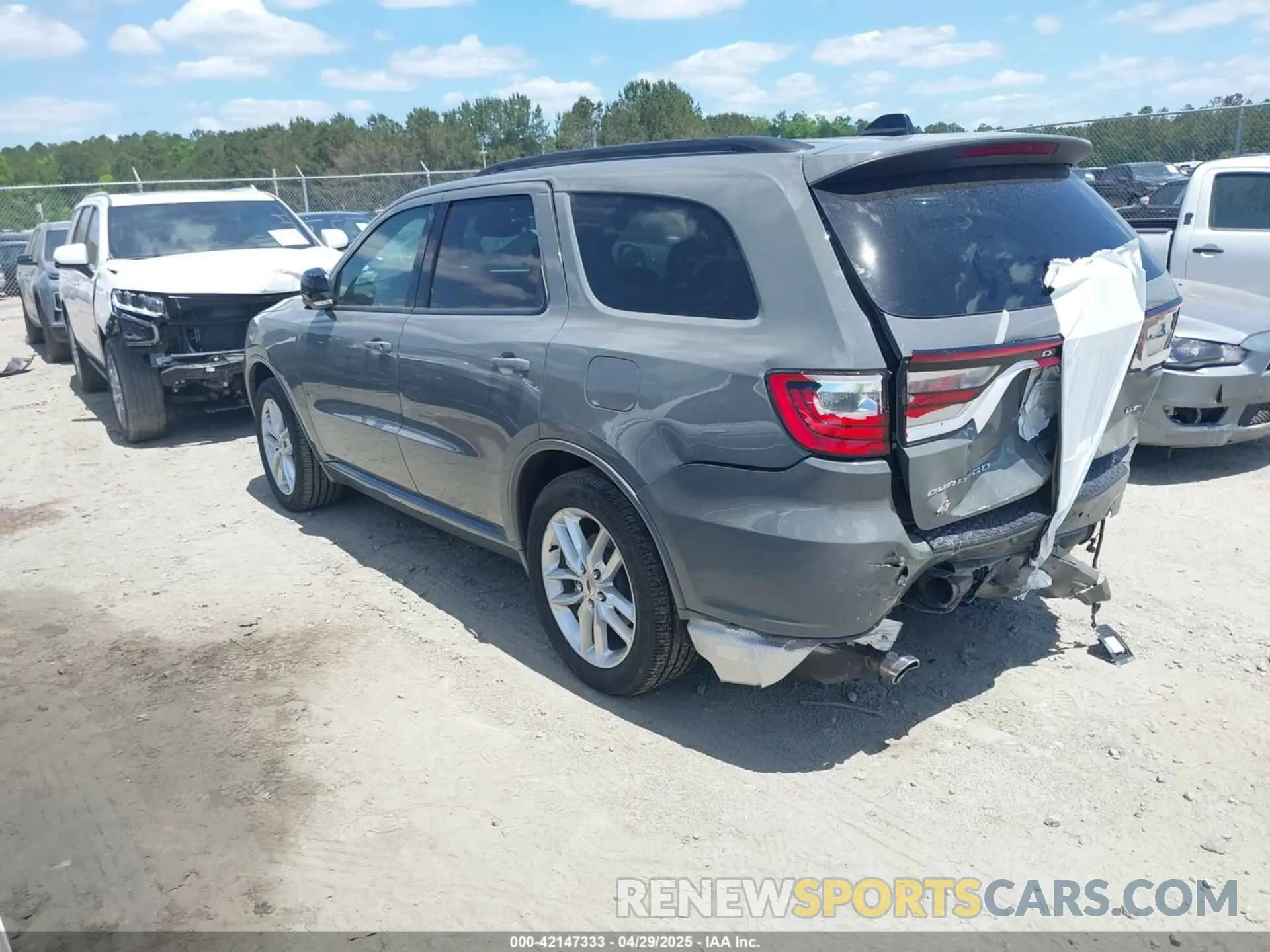 3 Photograph of a damaged car 1C4RDJDG7RC237976 DODGE DURANGO 2024