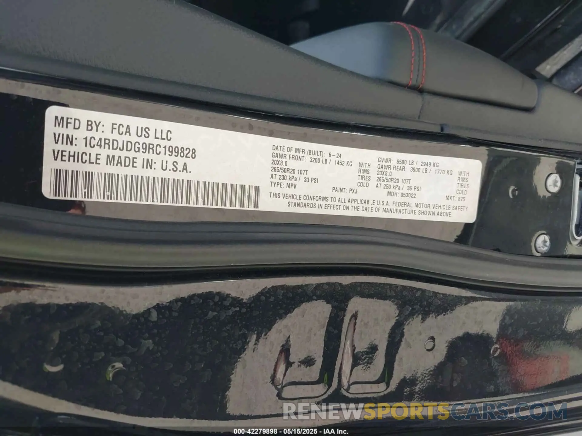 9 Photograph of a damaged car 1C4RDJDG9RC199828 DODGE DURANGO 2024