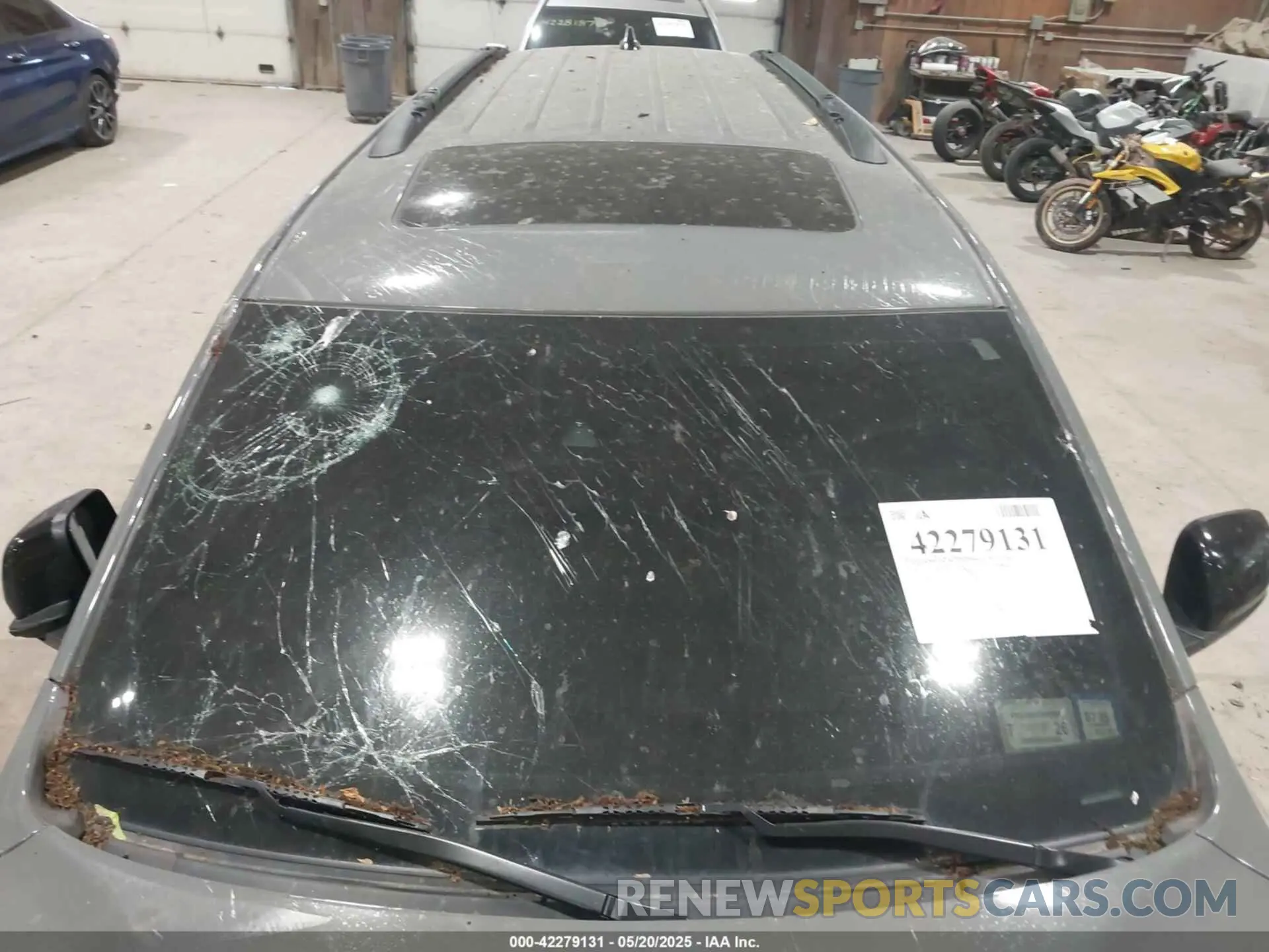 18 Photograph of a damaged car 1C4RDJDG9RC228051 DODGE DURANGO 2024