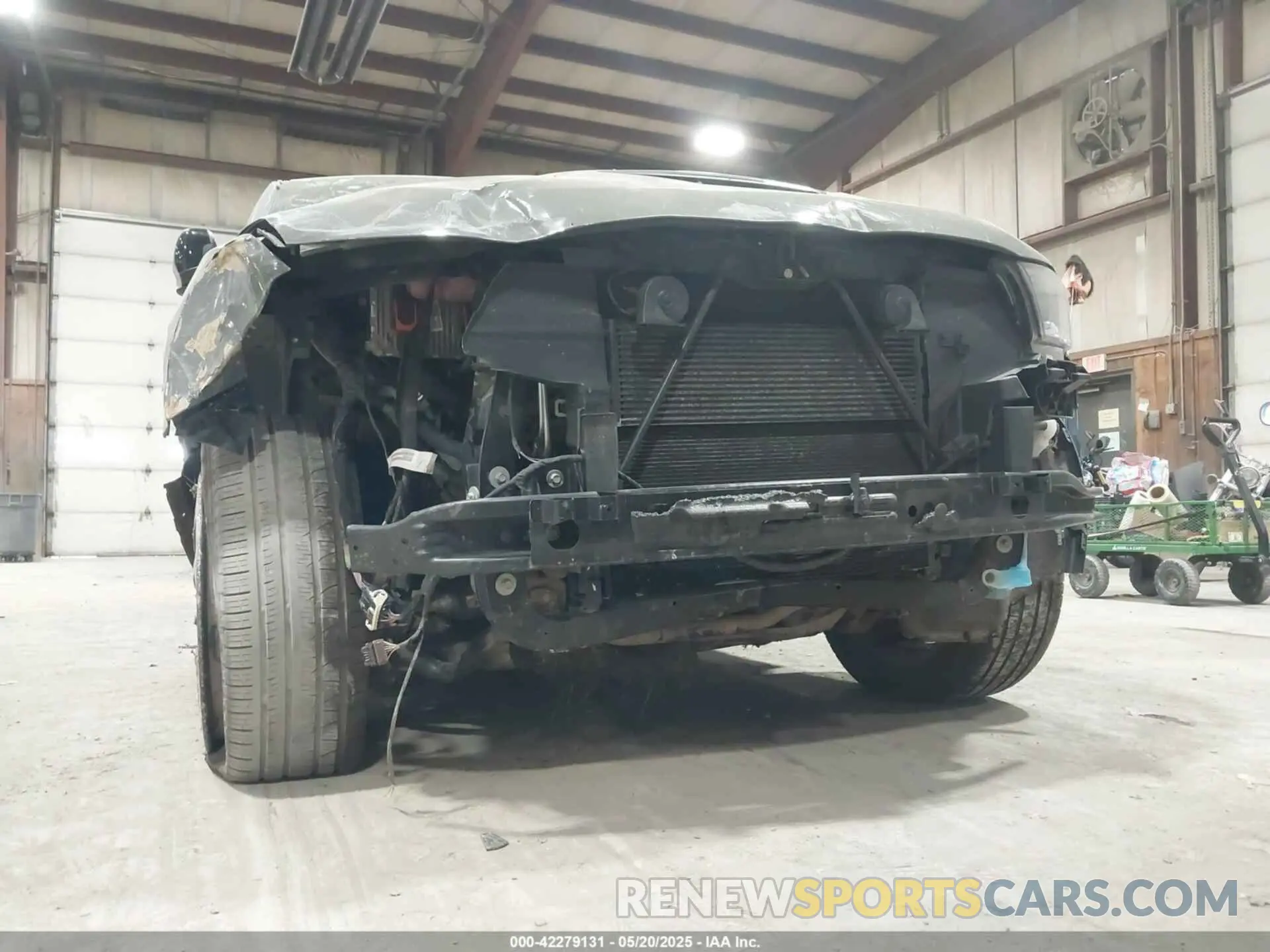 6 Photograph of a damaged car 1C4RDJDG9RC228051 DODGE DURANGO 2024