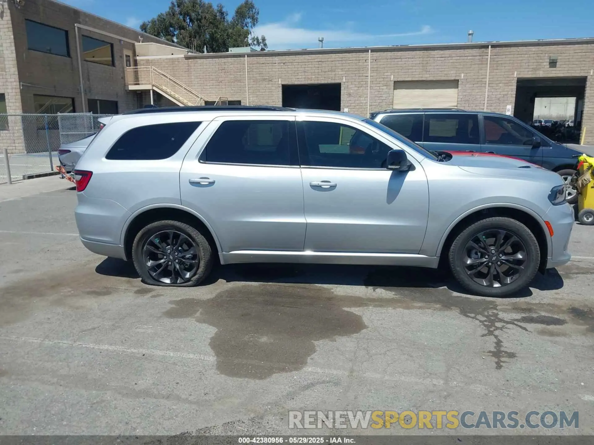 13 Photograph of a damaged car 1C4RDJDGXRC154106 DODGE DURANGO 2024