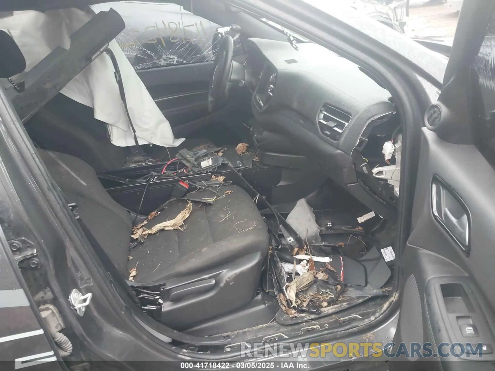 5 Photograph of a damaged car 1C4RDJFG2RC154758 DODGE DURANGO 2024