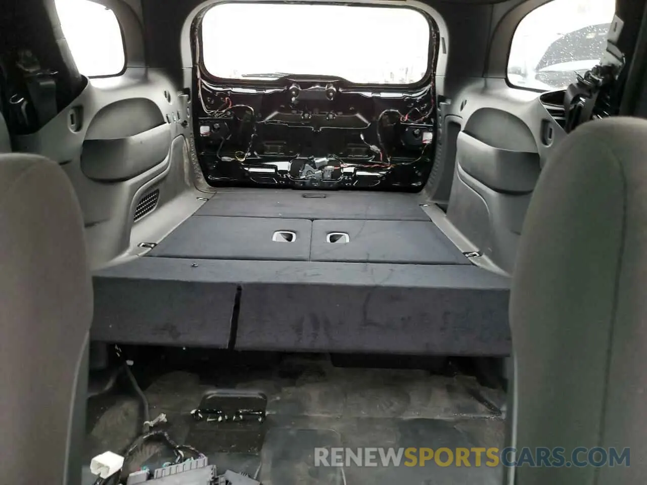 10 Photograph of a damaged car 1C4SDJFT2RC198094 DODGE DURANGO 2024
