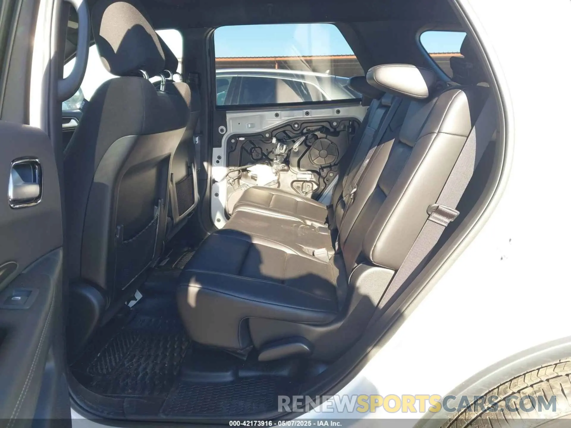 8 Photograph of a damaged car 1C4SDJFT2RC228291 DODGE DURANGO 2024