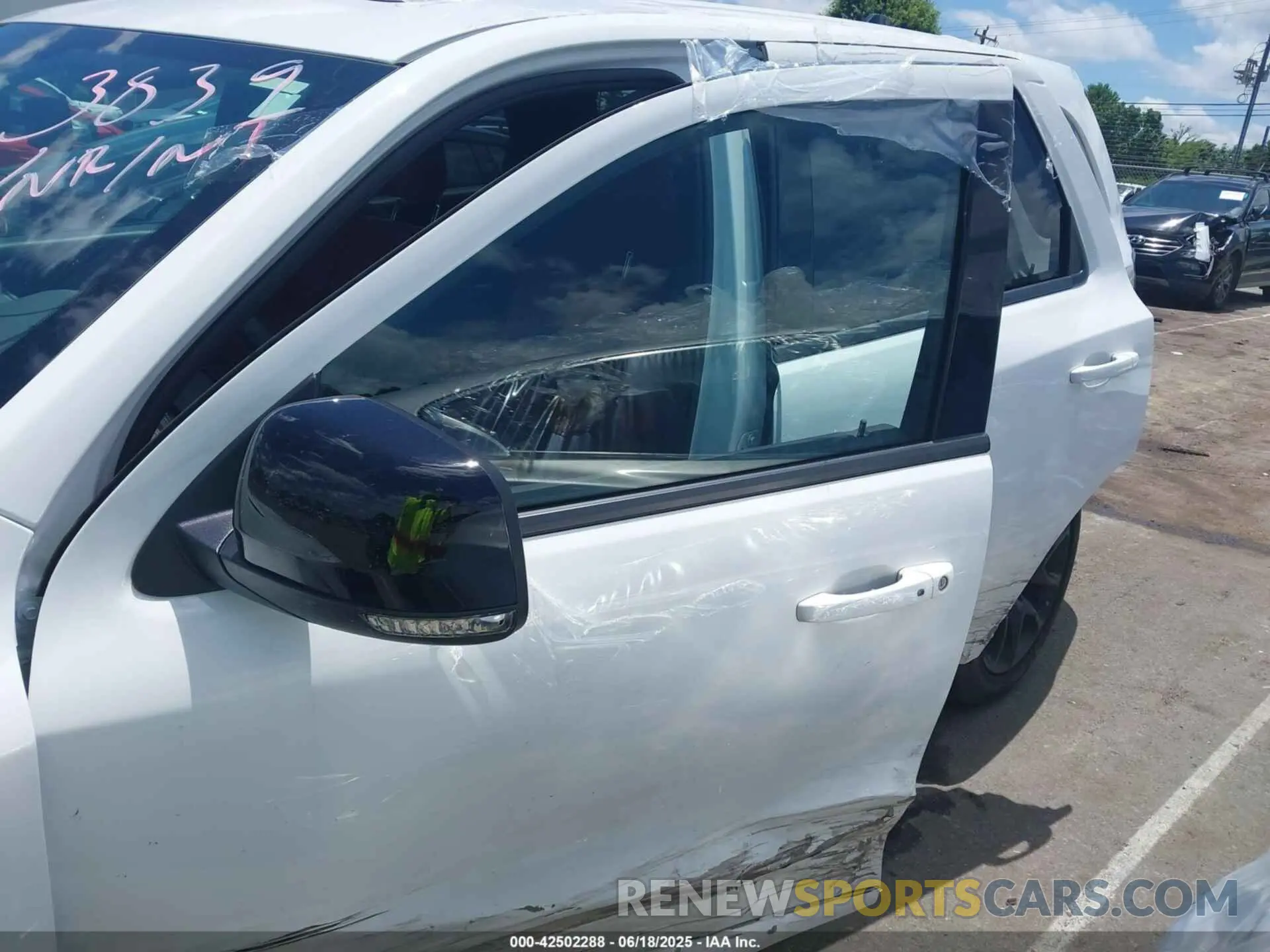 18 Photograph of a damaged car 1C4SDJH9XRC193839 DODGE DURANGO 2024