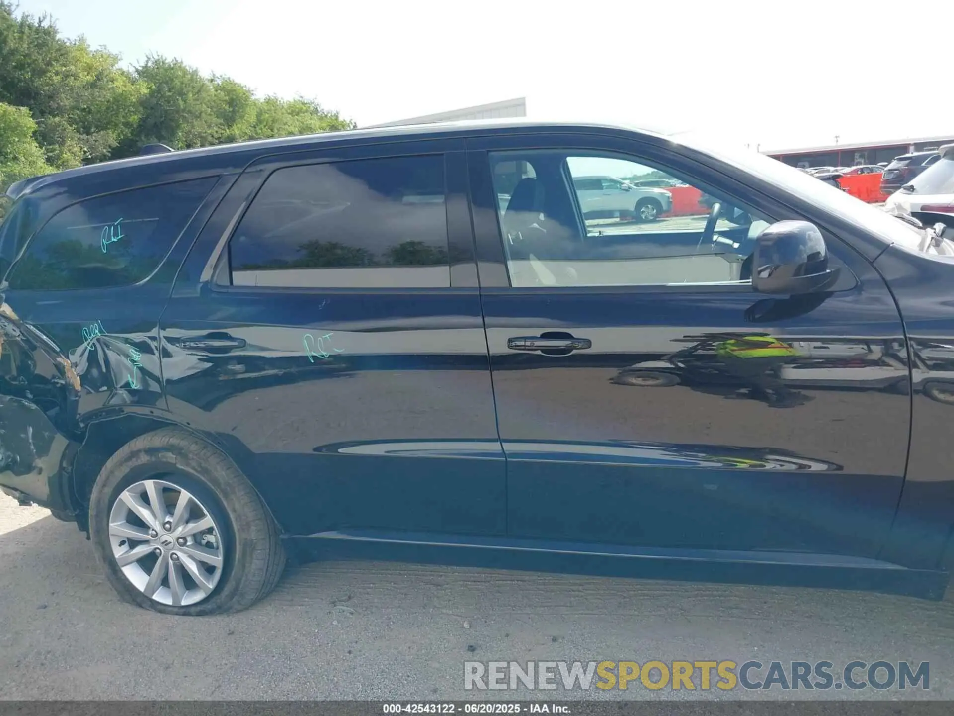 13 Photograph of a damaged car 1C4RDHDG1SC530741 DODGE DURANGO 2025