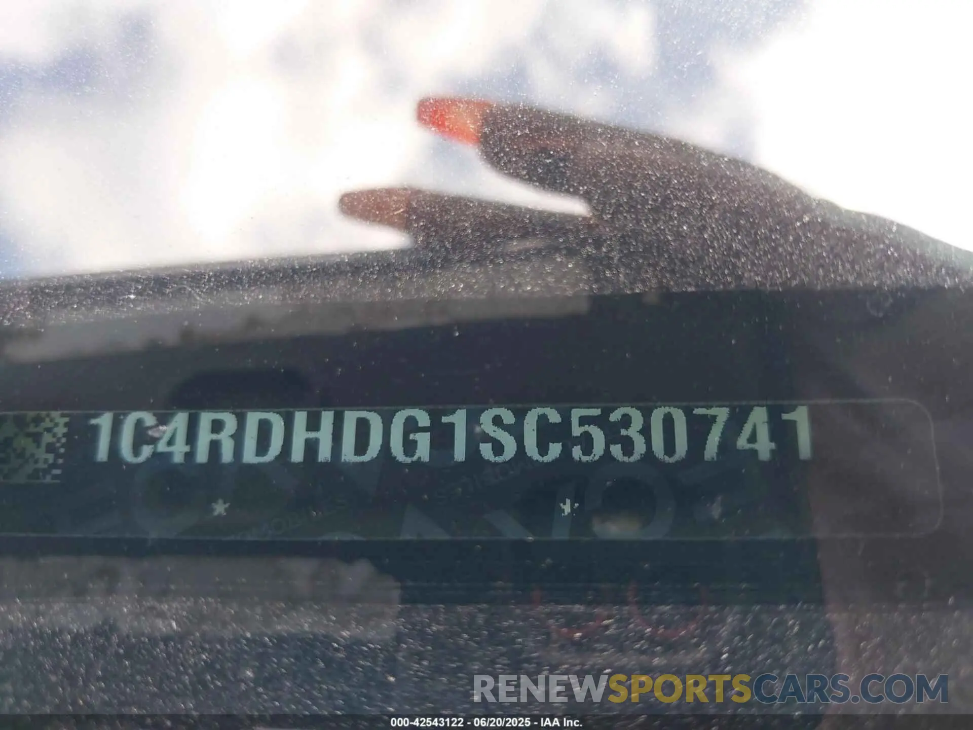 9 Photograph of a damaged car 1C4RDHDG1SC530741 DODGE DURANGO 2025