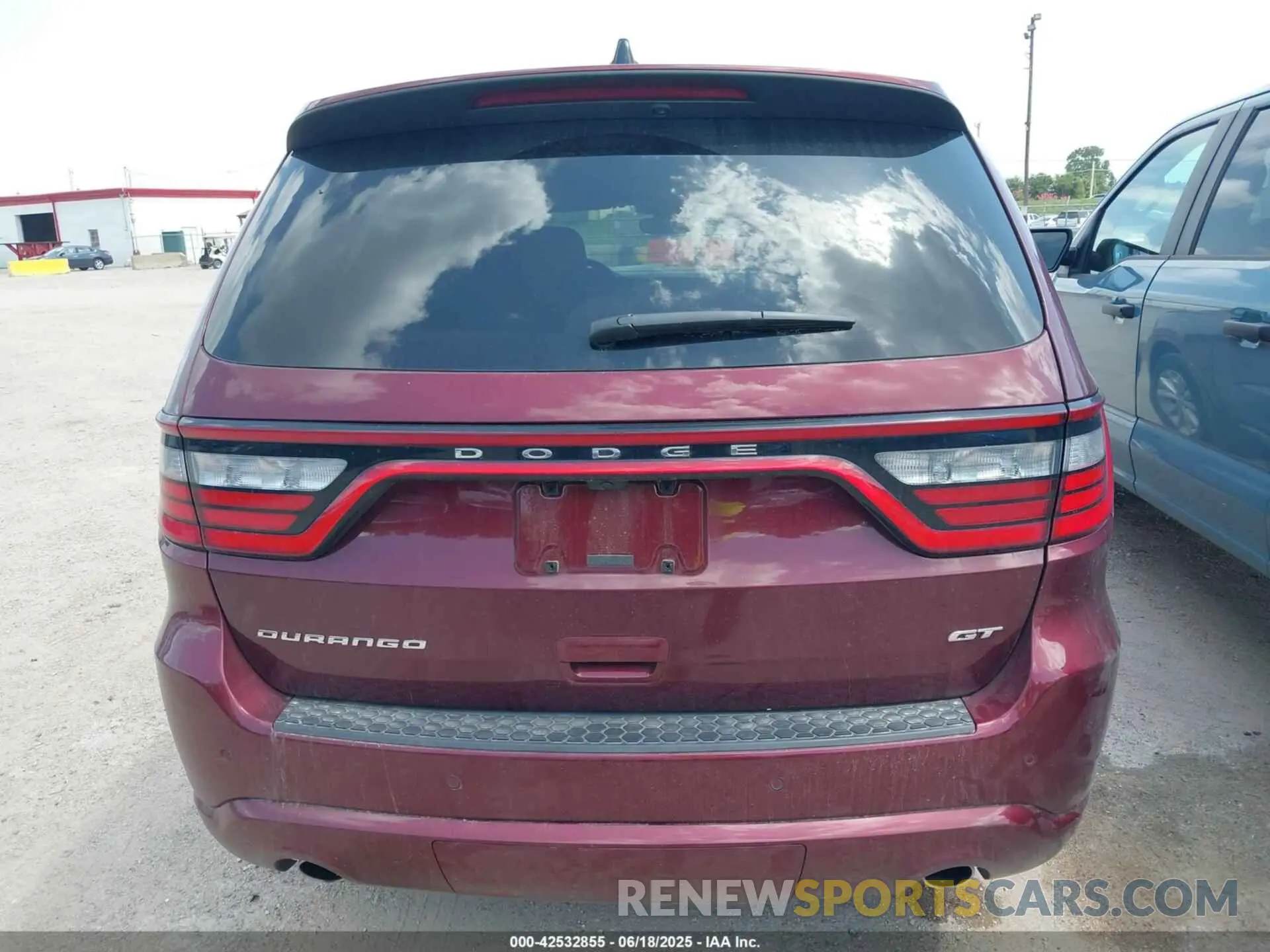 16 Photograph of a damaged car 1C4RDHDG8SC530803 DODGE DURANGO 2025