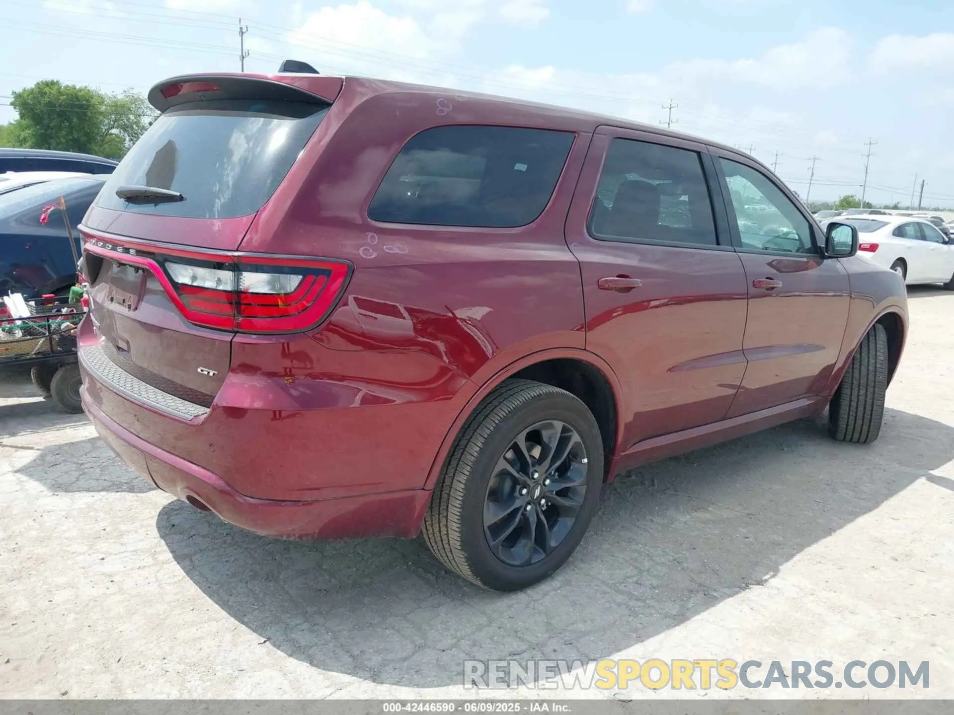 4 Photograph of a damaged car 1C4RDJDG2SC534157 DODGE DURANGO 2025