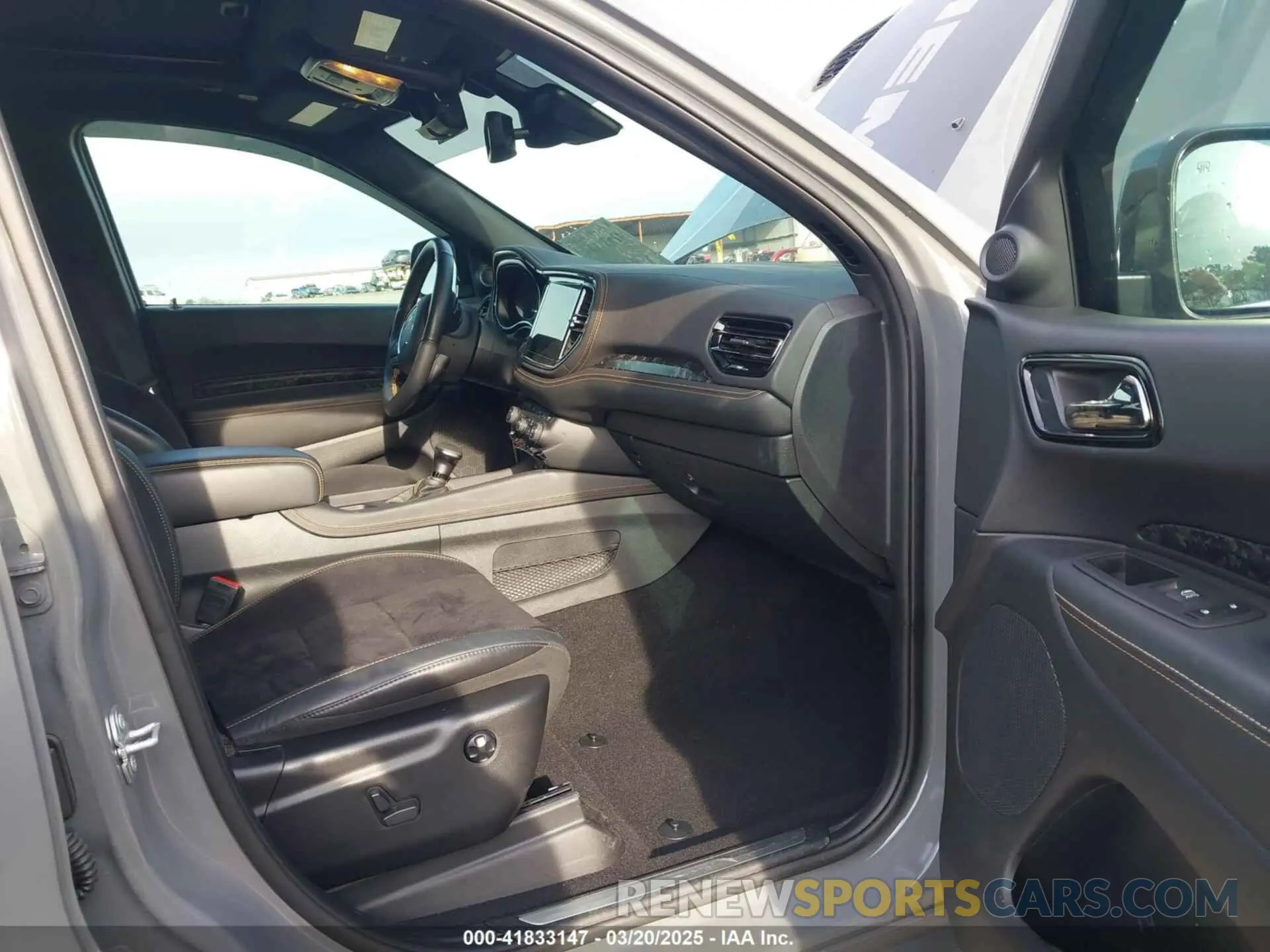 5 Photograph of a damaged car 1C4SDJCT2SC502289 DODGE DURANGO 2025