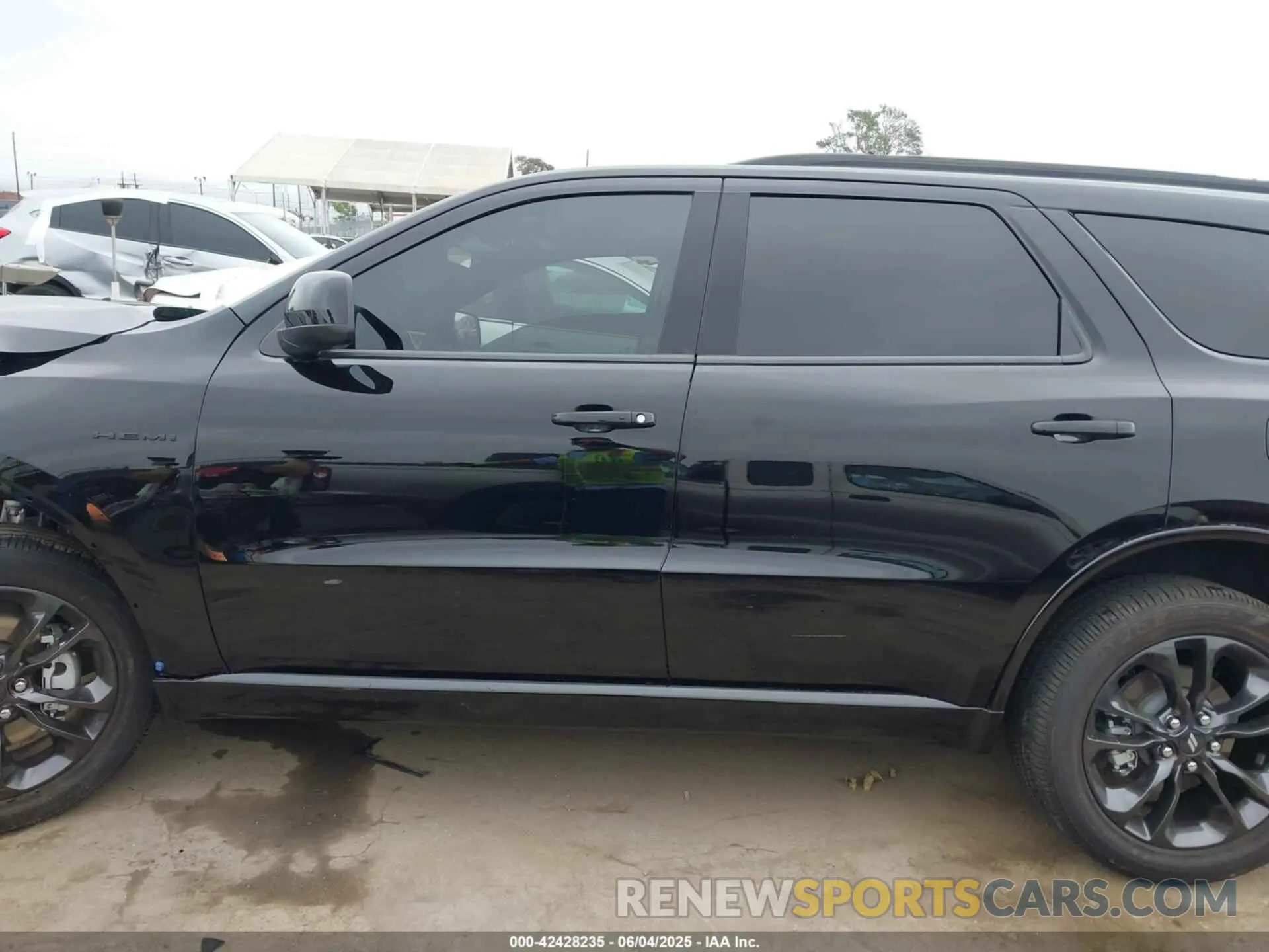14 Photograph of a damaged car 1C4SDJCT6SC503445 DODGE DURANGO 2025