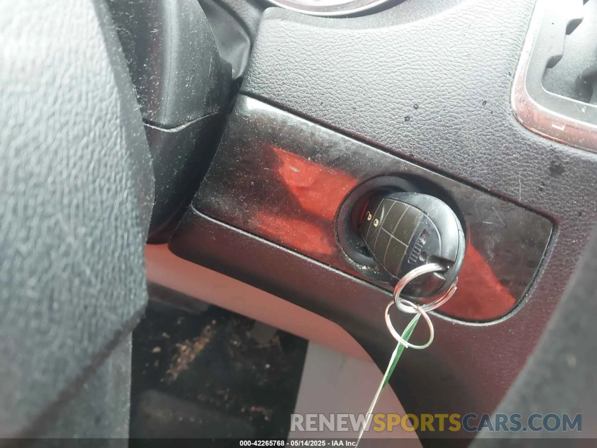 11 Photograph of a damaged car 2C4RDGBG0KR585976 DODGE GRAND CARAVAN 2019