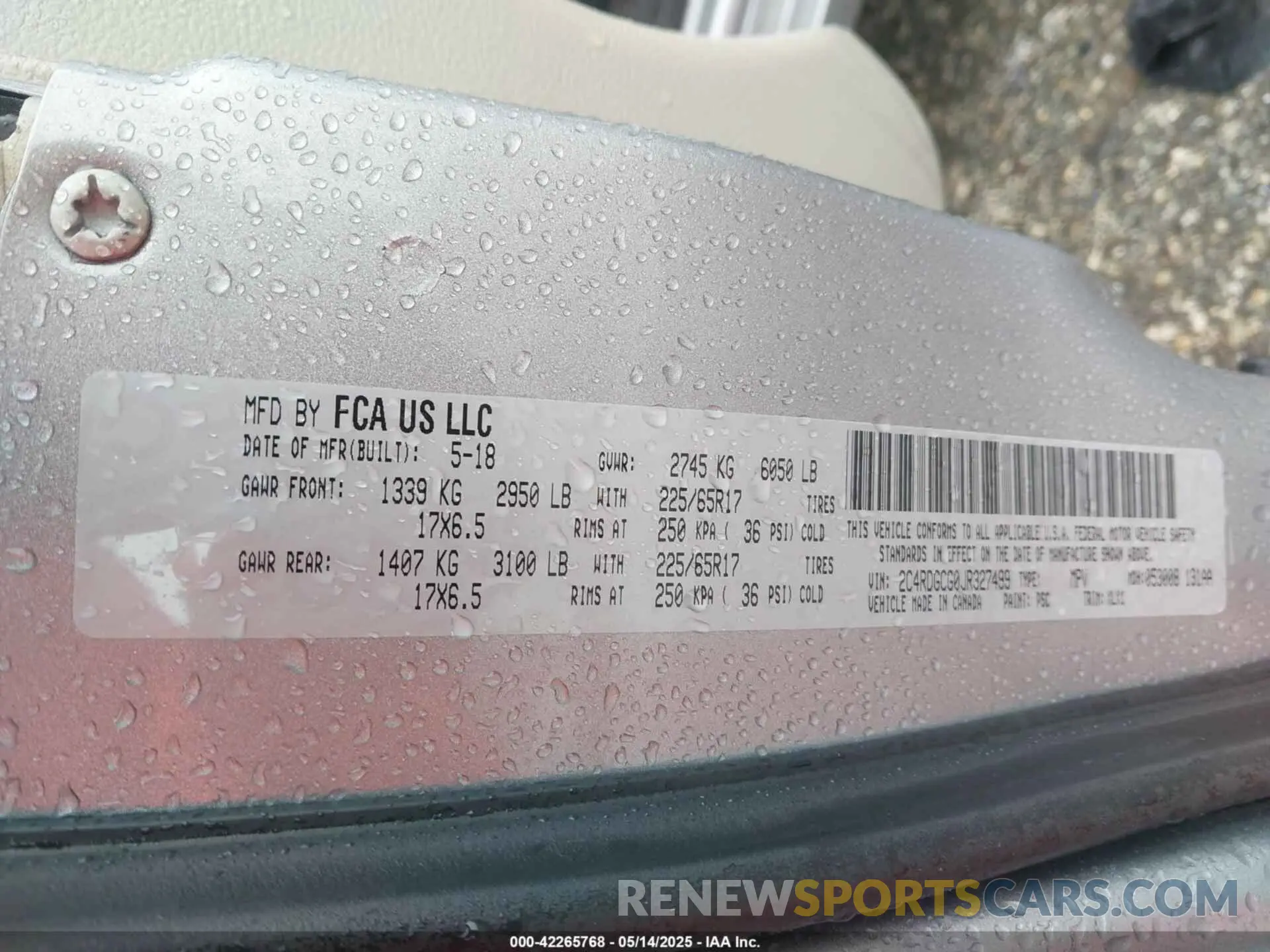 9 Photograph of a damaged car 2C4RDGBG0KR585976 DODGE GRAND CARAVAN 2019