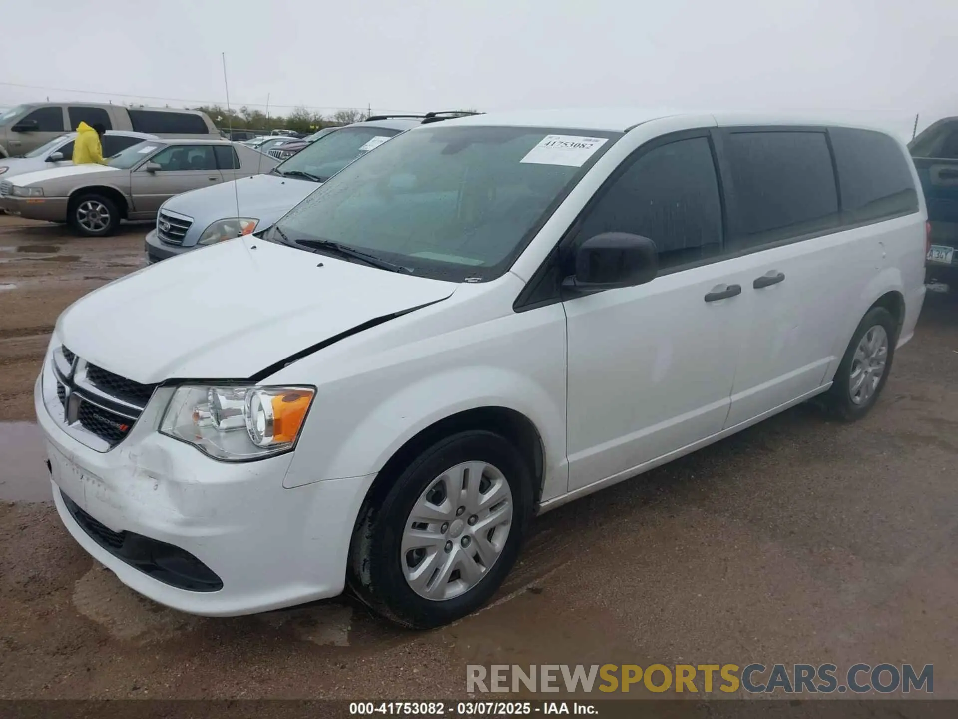 2 Photograph of a damaged car 2C4RDGBG0KR727727 DODGE GRAND CARAVAN 2019