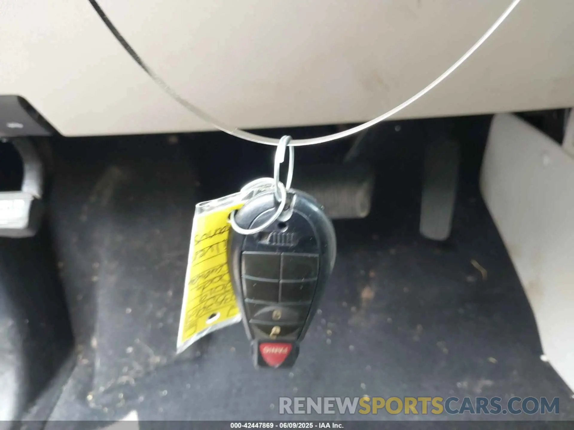 11 Photograph of a damaged car 2C4RDGBG0KR741711 DODGE GRAND CARAVAN 2019