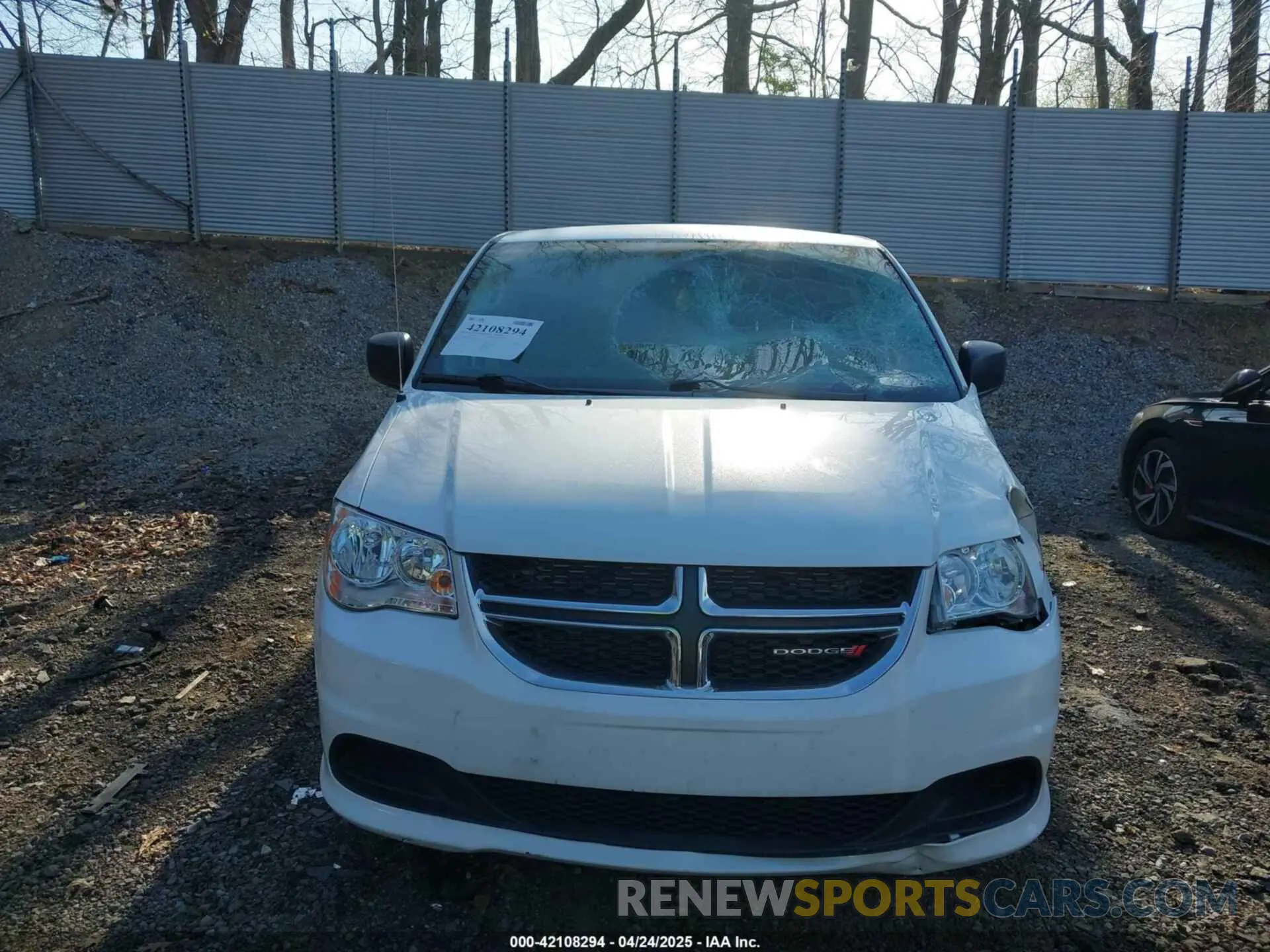 13 Photograph of a damaged car 2C4RDGBG0KR741725 DODGE GRAND CARAVAN 2019