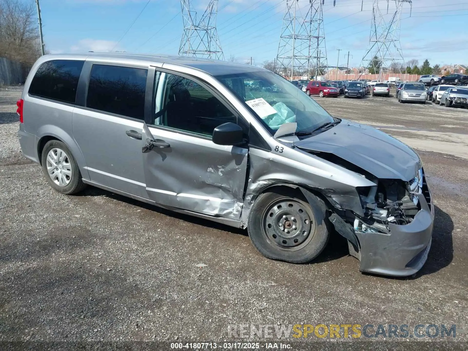 1 Photograph of a damaged car 2C4RDGBG1KR656893 DODGE GRAND CARAVAN 2019